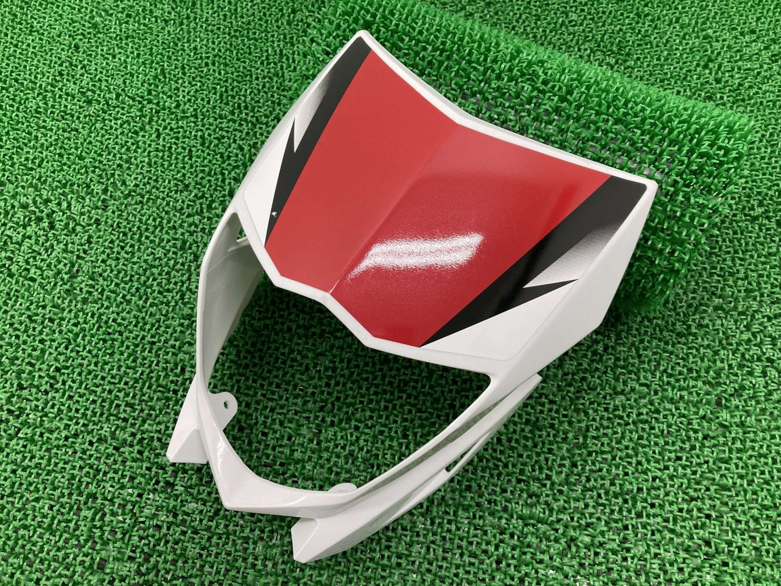 XTZ125 ライトカウル 白 ヤマハ 純正 中古 フロントカウル ヘッドライトカバー コンディション良好 割れ欠け無し 品薄 希少品 Mz XTZ125 ライトカウル 白 ヤマハ 純正 中古 フロントカウル ヘッド