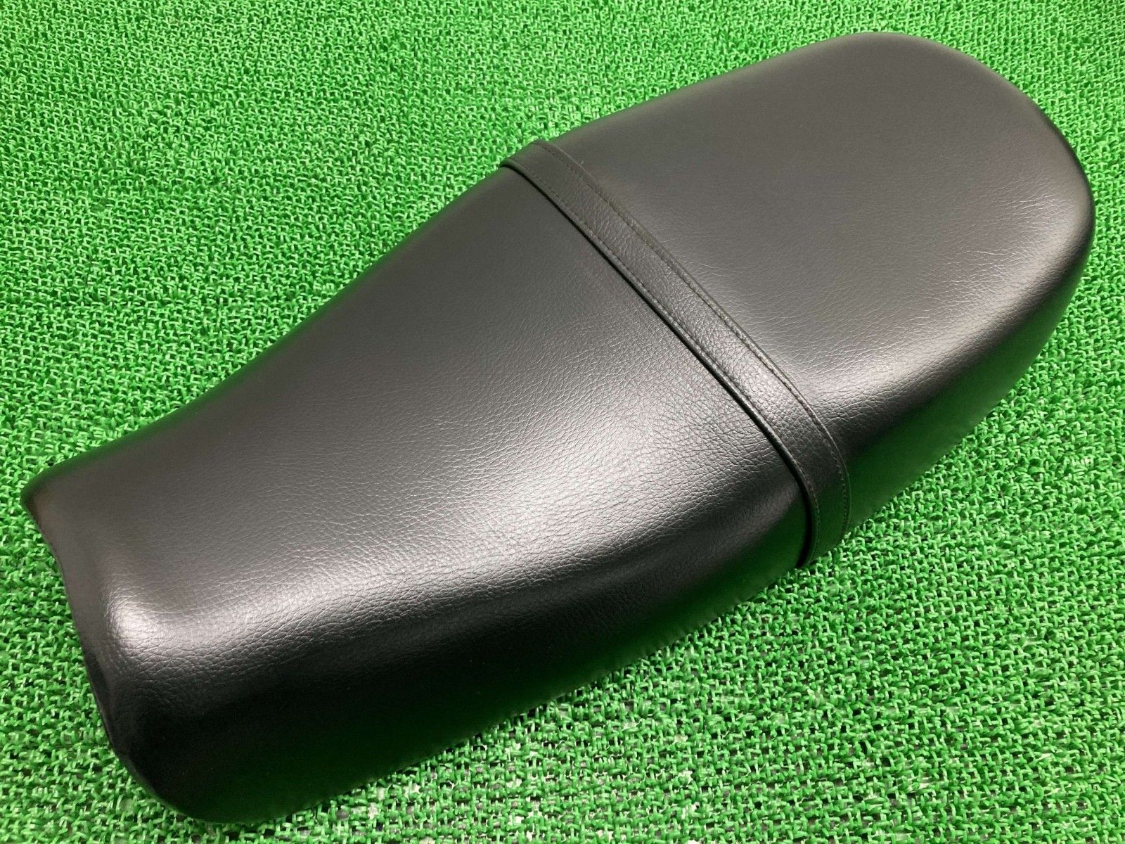 椅子・チェア 【r126/k8t】D 木製 椅子 チェア クラシカル 鋲 合皮