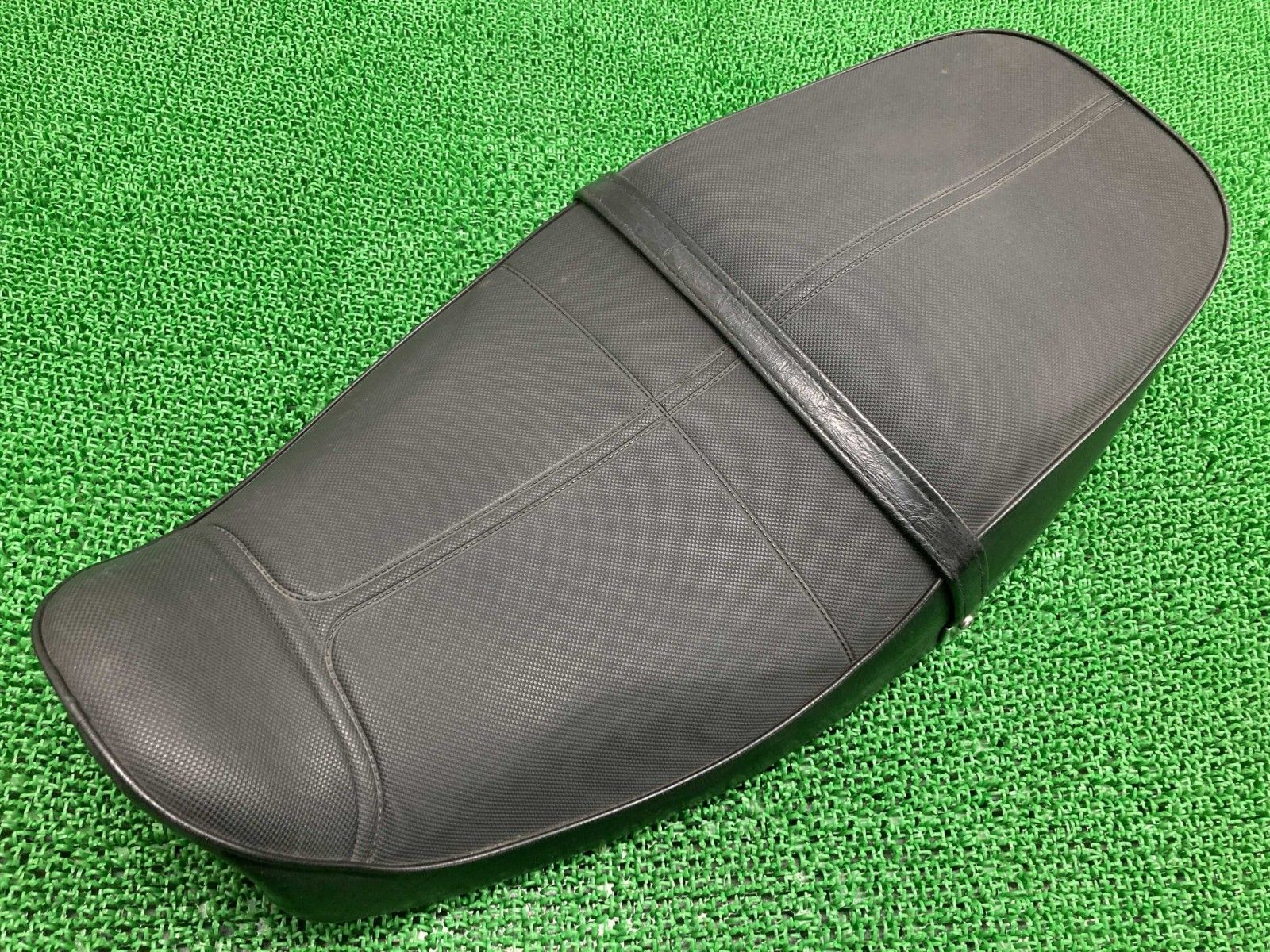 ゼファー400 シート カワサキ 純正 バイク 部品 ZR400C シートバンド 