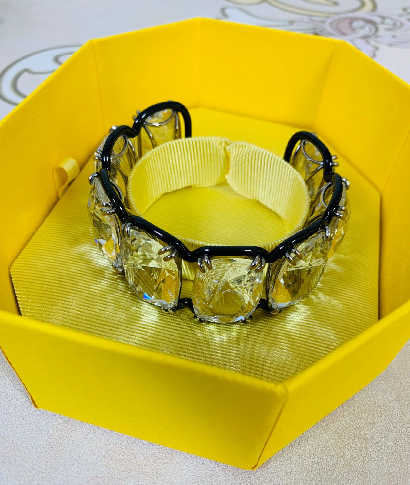 ほぼ新品 スワロフスキー Swarovski Harmonia 大粒バングル M - メルカリ