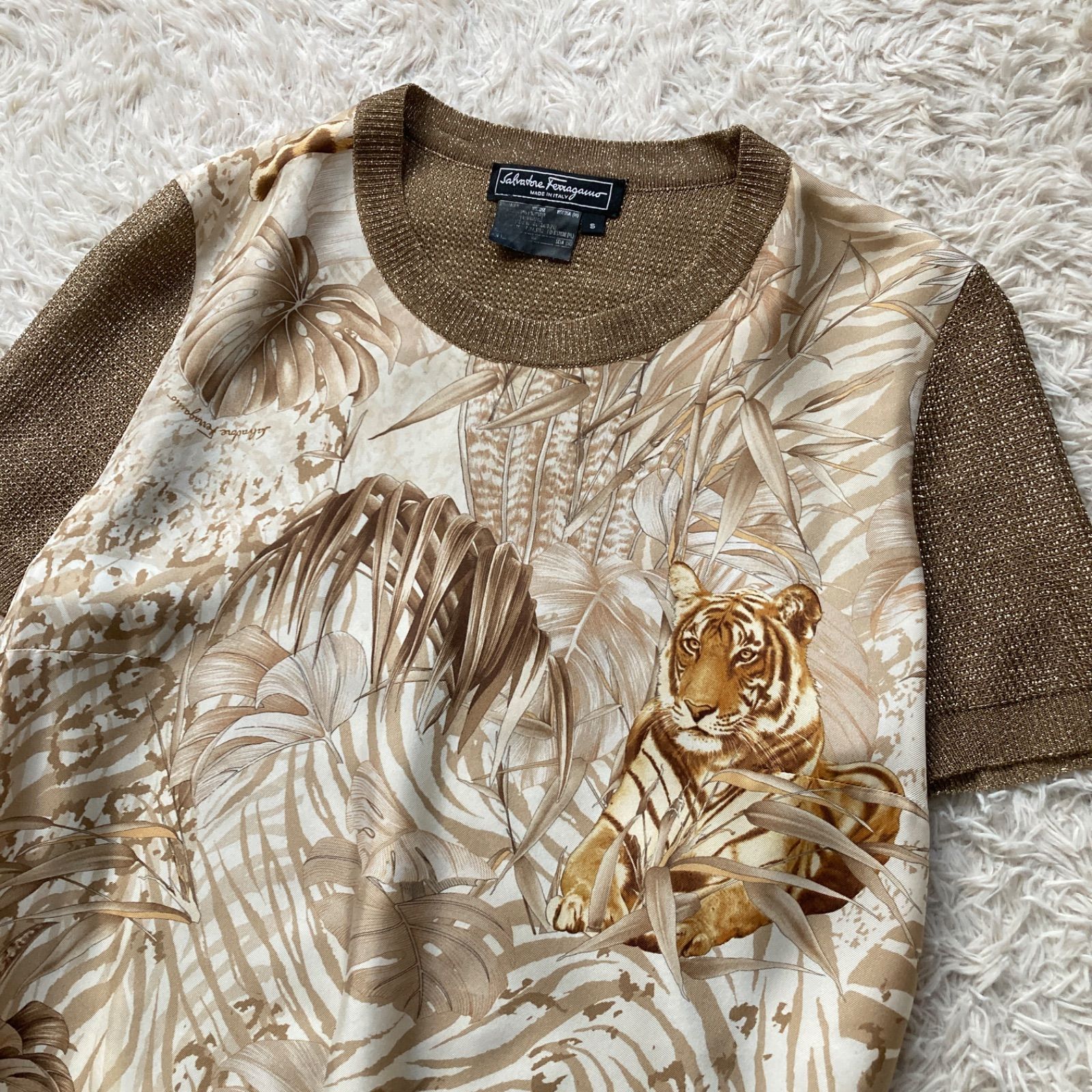 サルヴァトーレフェラガモ Salvatore Ferragamo イタリア製 シルク