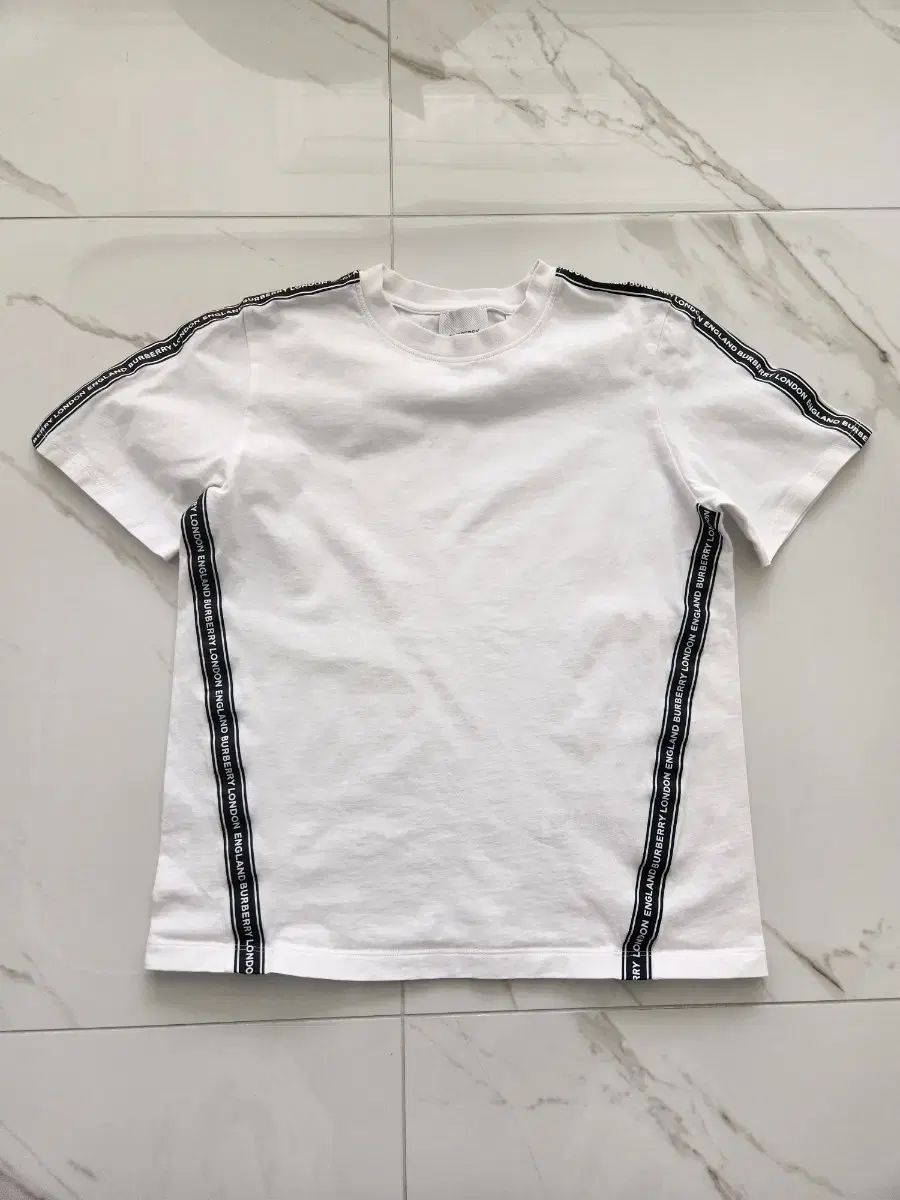 バーバリー キッズ 白 ロゴ テープ 半袖 Tシャツ-商品コード