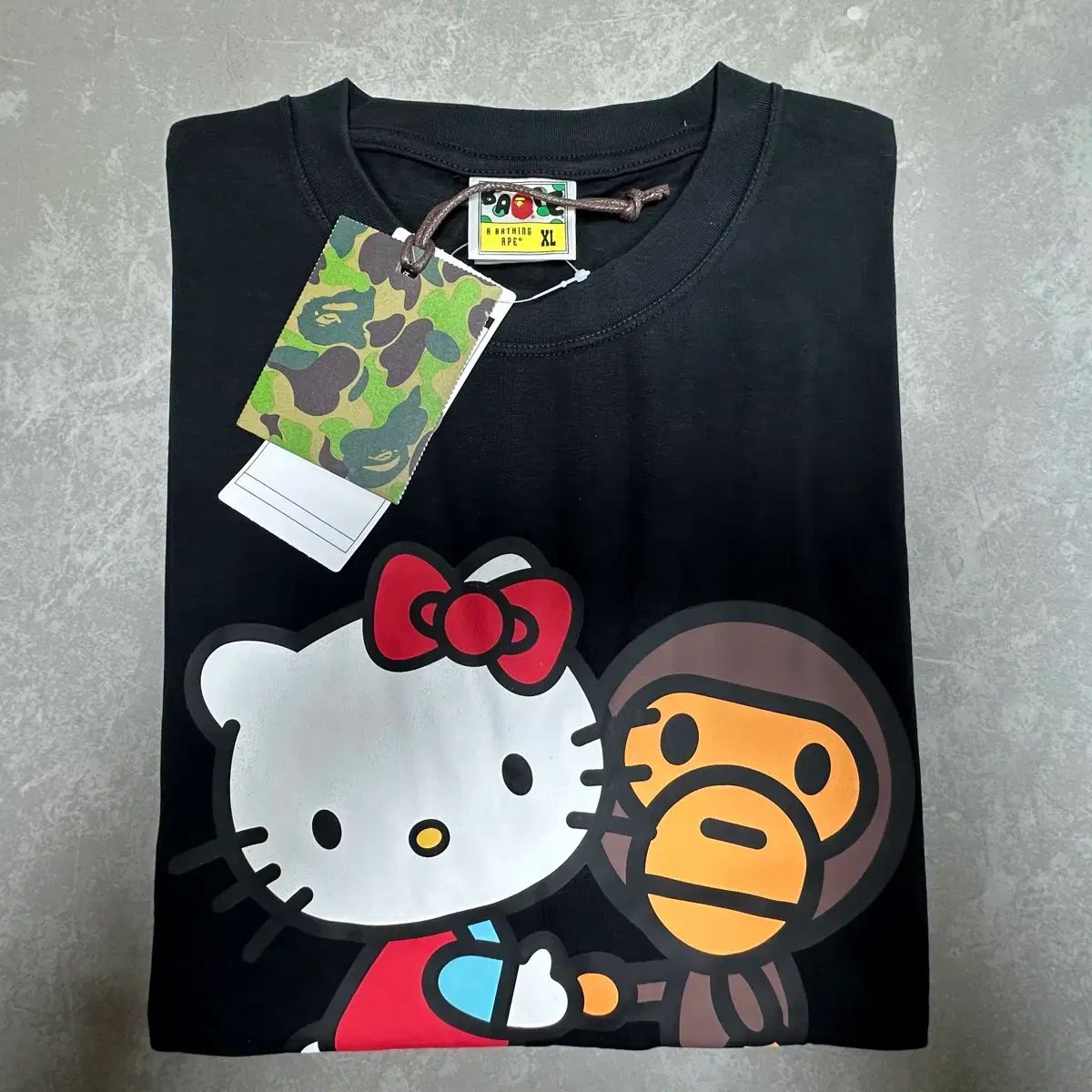 A BATHING APE アベイシングエイプ ベイビー マイロ x HELLO KITTY 