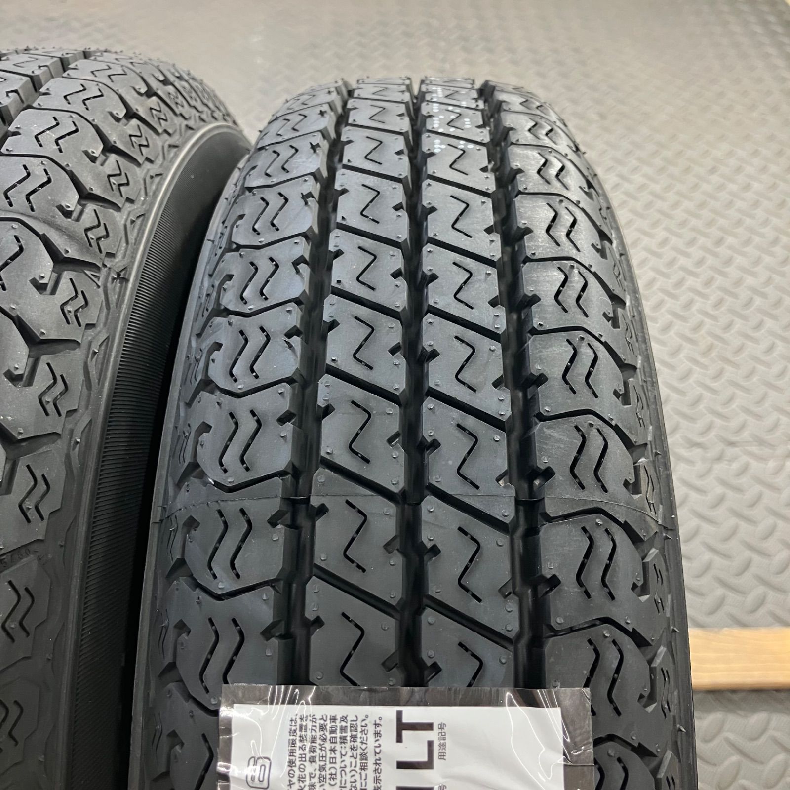 26年製 新品タイヤ 145/80R12 80/78N LT ヨコハマ スーパーバン356(夏 