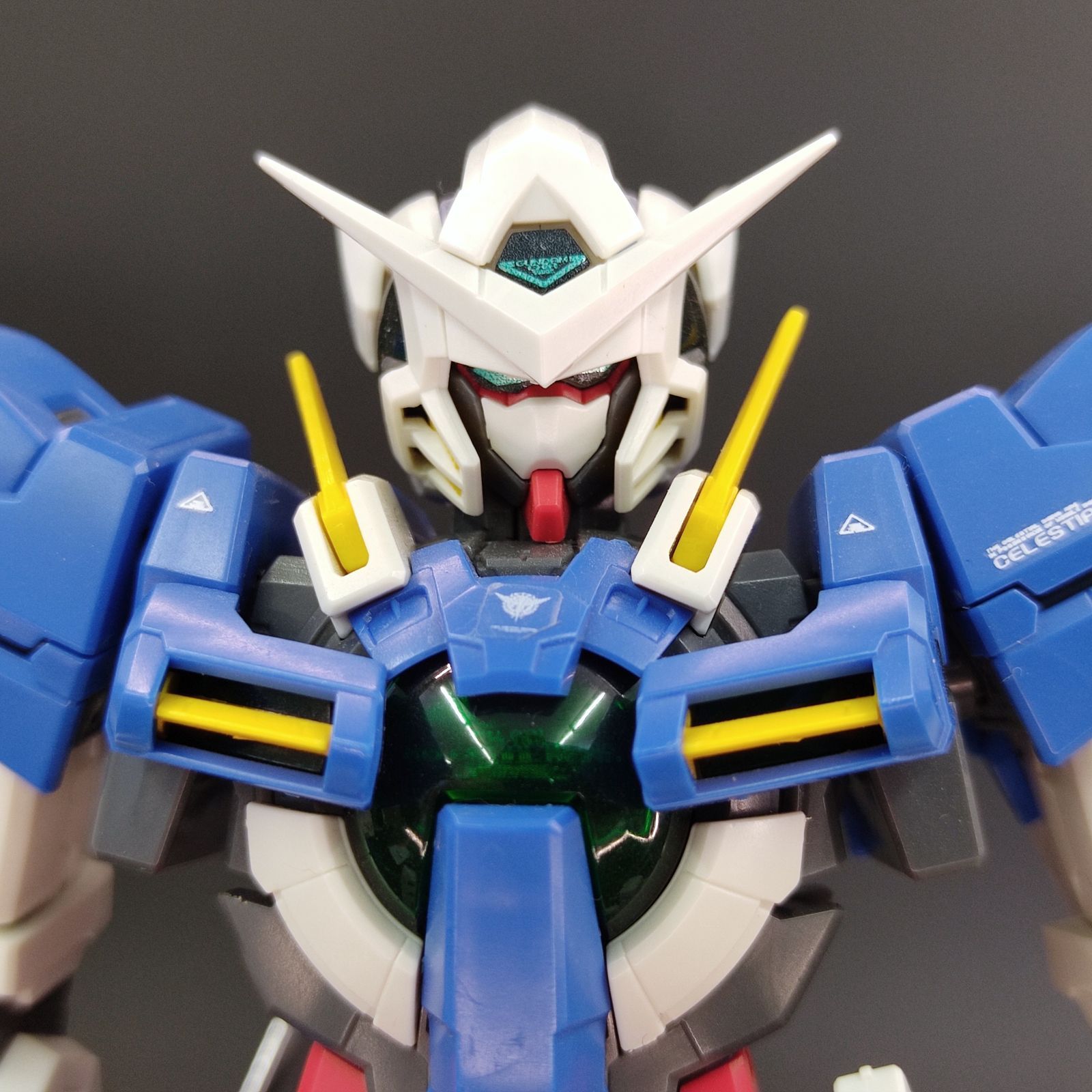 ガンプラ【ジャンク品/欠品多数】 MG 1/100 ガンダムエクシア 完成品