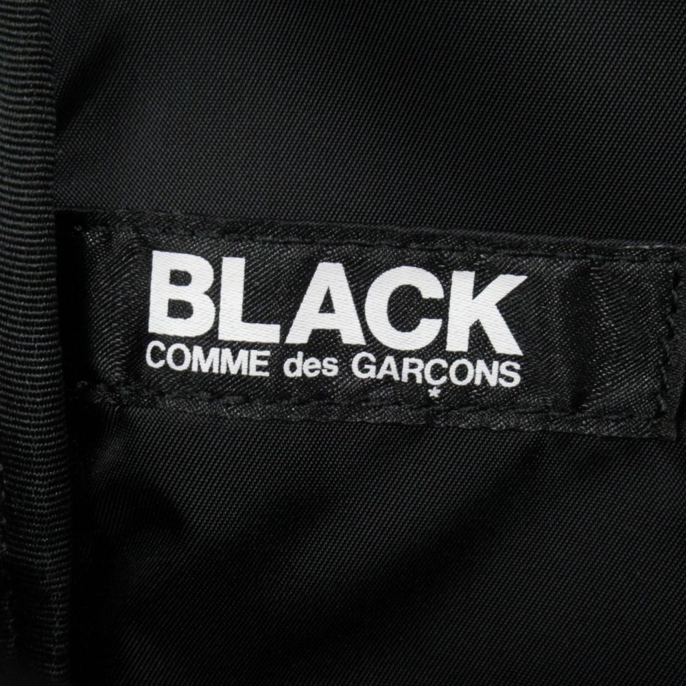美品 BLACK COMME des GARCONS ブラックコムデギャルソン ナイロン ハトメ ショルダー バッグ シルバー金具 アーカイブ 黒 ブラック メンズ レディース 古着 中古 USED 美品 BLACK COMME des GARCONS ブラックコムデギャルソン ナイロン