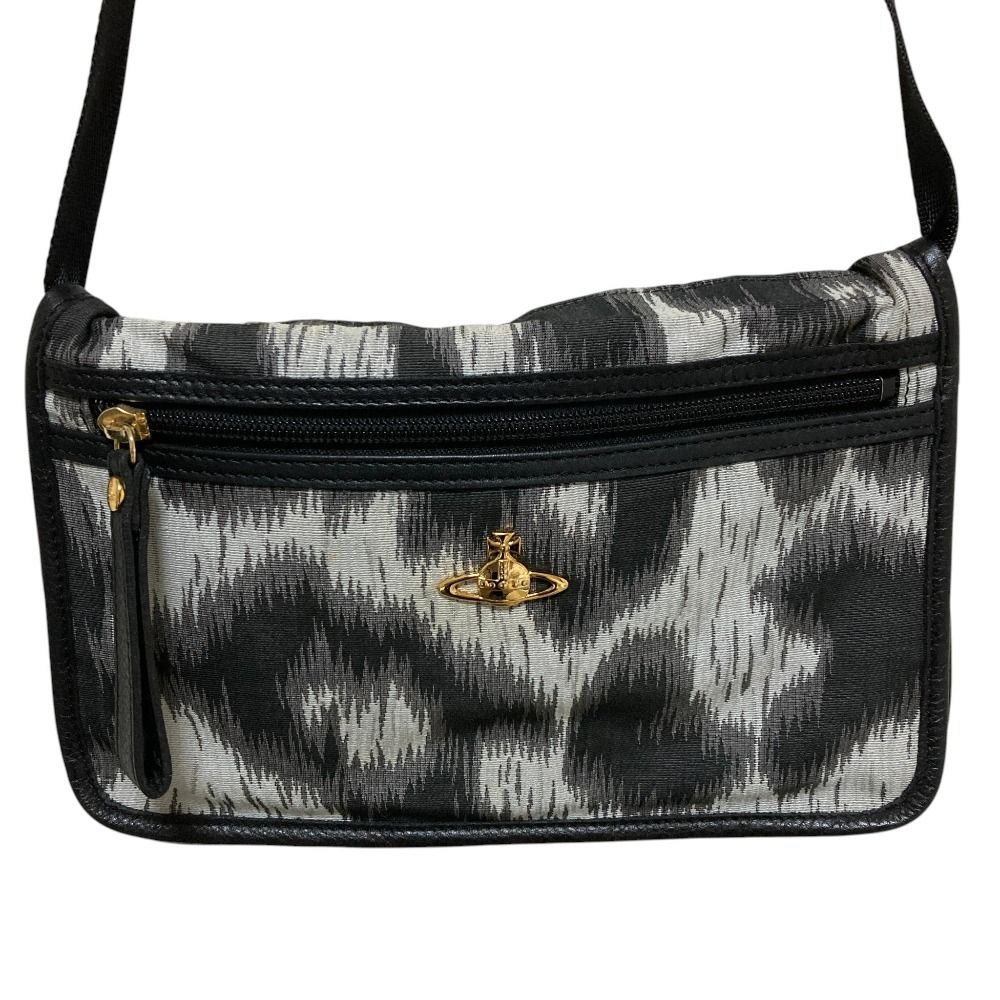 ショルダーバッグ 美品 Vivienne Westwood ヴィヴィアンウエストウッド 