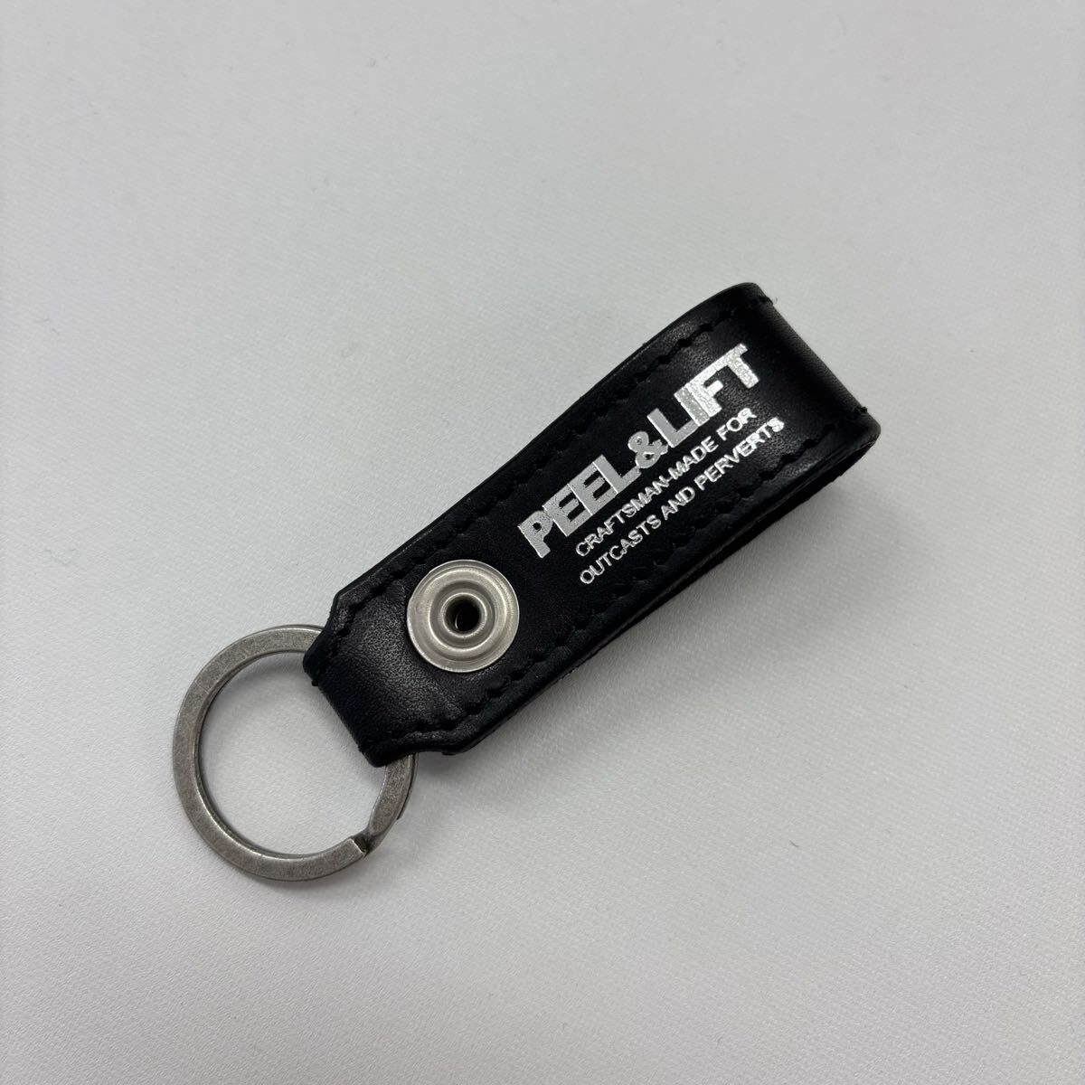 未使用 PEEL&LIFT ピールアンドリフト STUDS KEYRING PL25-AC003