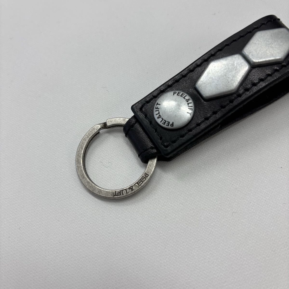 未使用 PEEL&LIFT ピールアンドリフト STUDS KEYRING PL25-AC003