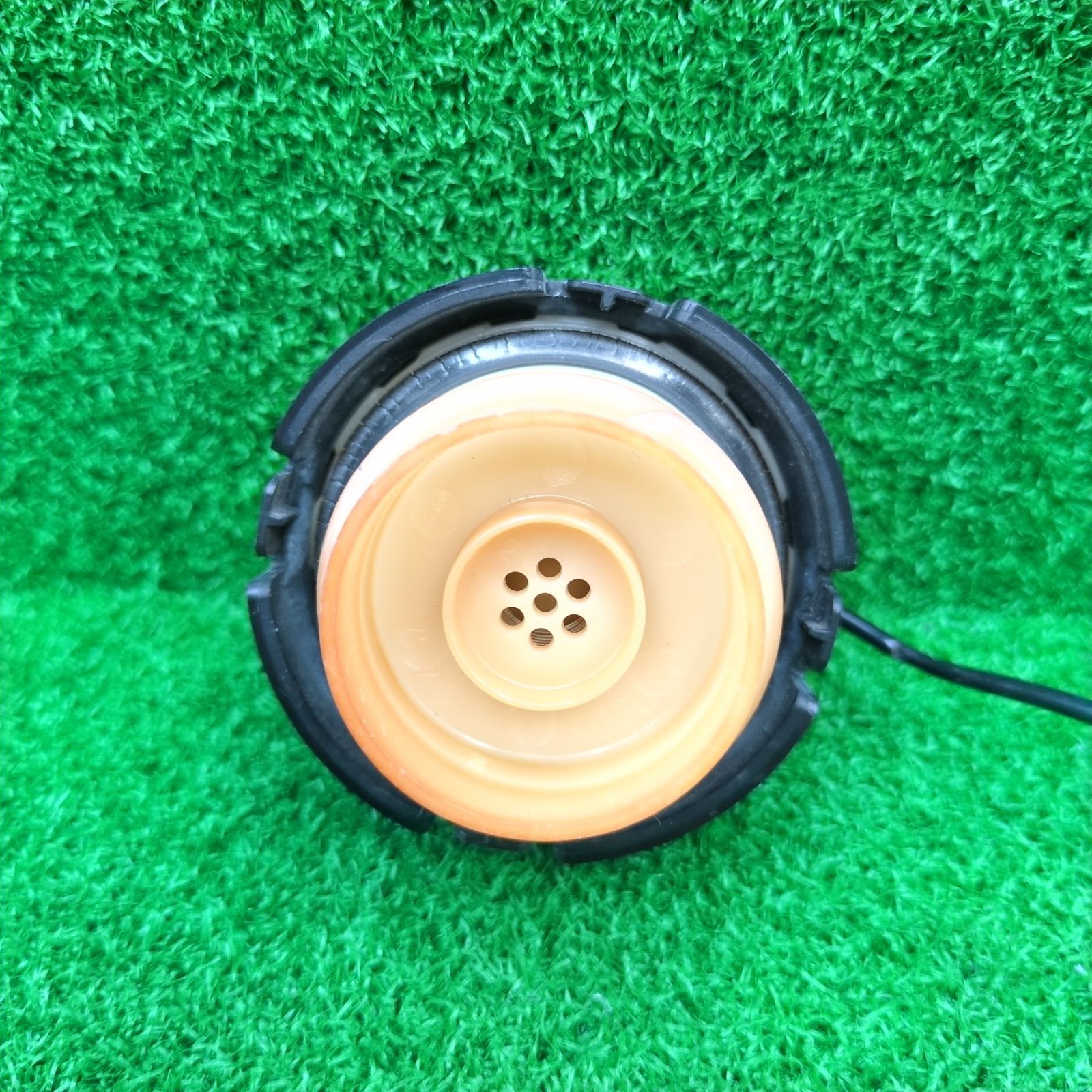 a9606] 送料無料 三菱 デリカD:5 CV5W ガソリン フューエル 給油口