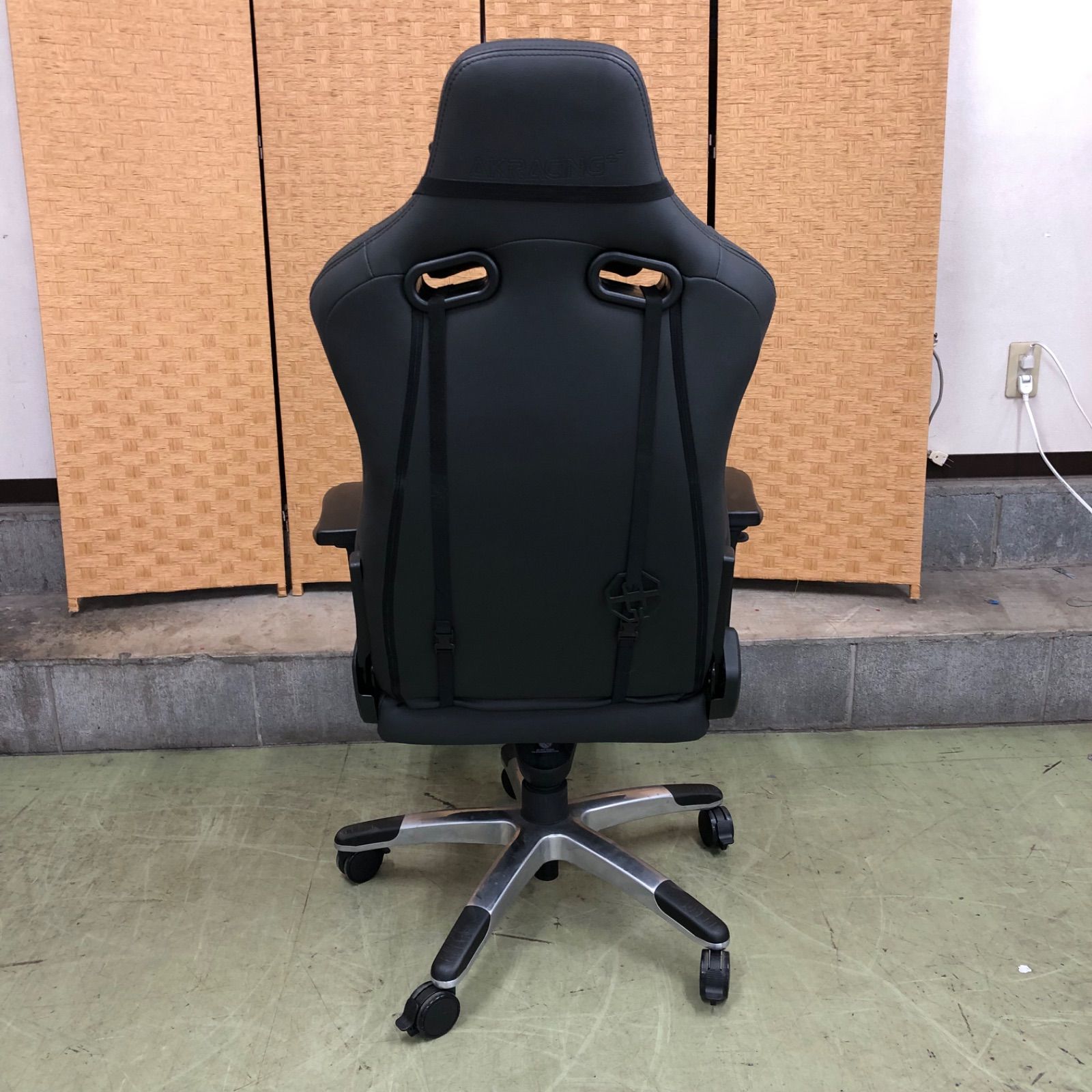 □【値下げ交渉可能】AKRACING エーケーレーシング ゲーミングチェア 