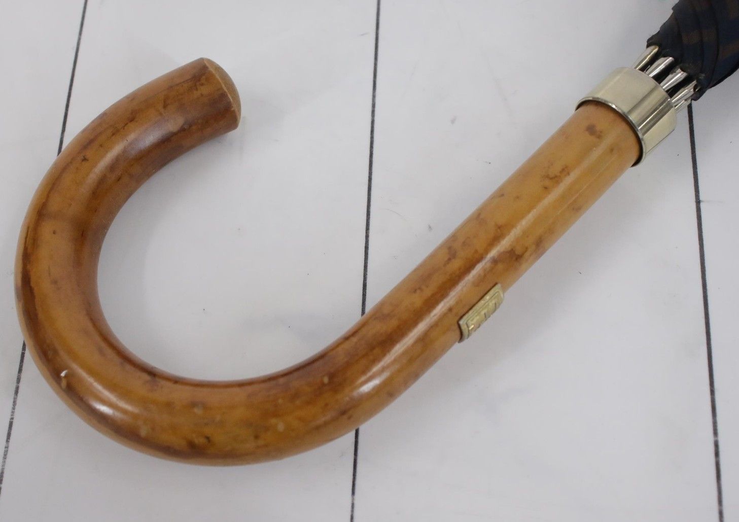 フェンディ ズッカ柄 長傘 ウッドハンドル 傘袋付き 親骨約57cm