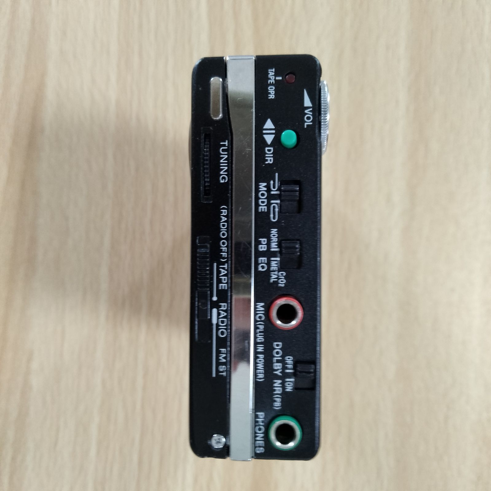 ジャンク品】SONY WALKMAN WM-F203 ラジオカセットウォークマン