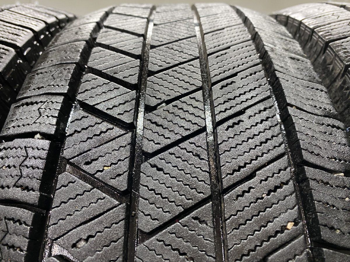 BS BRIDGESTONE BLIZZAK VRX3 215/70R15 15インチ スタッドレス 4本 22年製 バリ溝 グランビア ハイエース等　(STZ167) BS BRIDGESTONE BLIZZAK VRX3 215/70R15 15インチ スタッドレス 4本 22