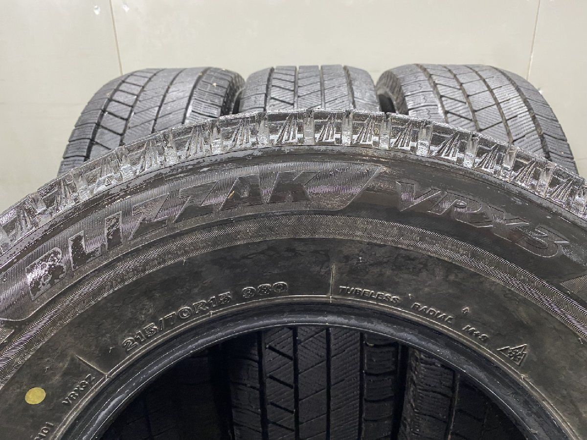 BS BRIDGESTONE BLIZZAK VRX3 215/70R15 15インチ スタッドレス 4本 22年製 バリ溝 グランビア ハイエース等　(STZ167) BS BRIDGESTONE BLIZZAK VRX3 215/70R15 15インチ スタッドレス 4本 22