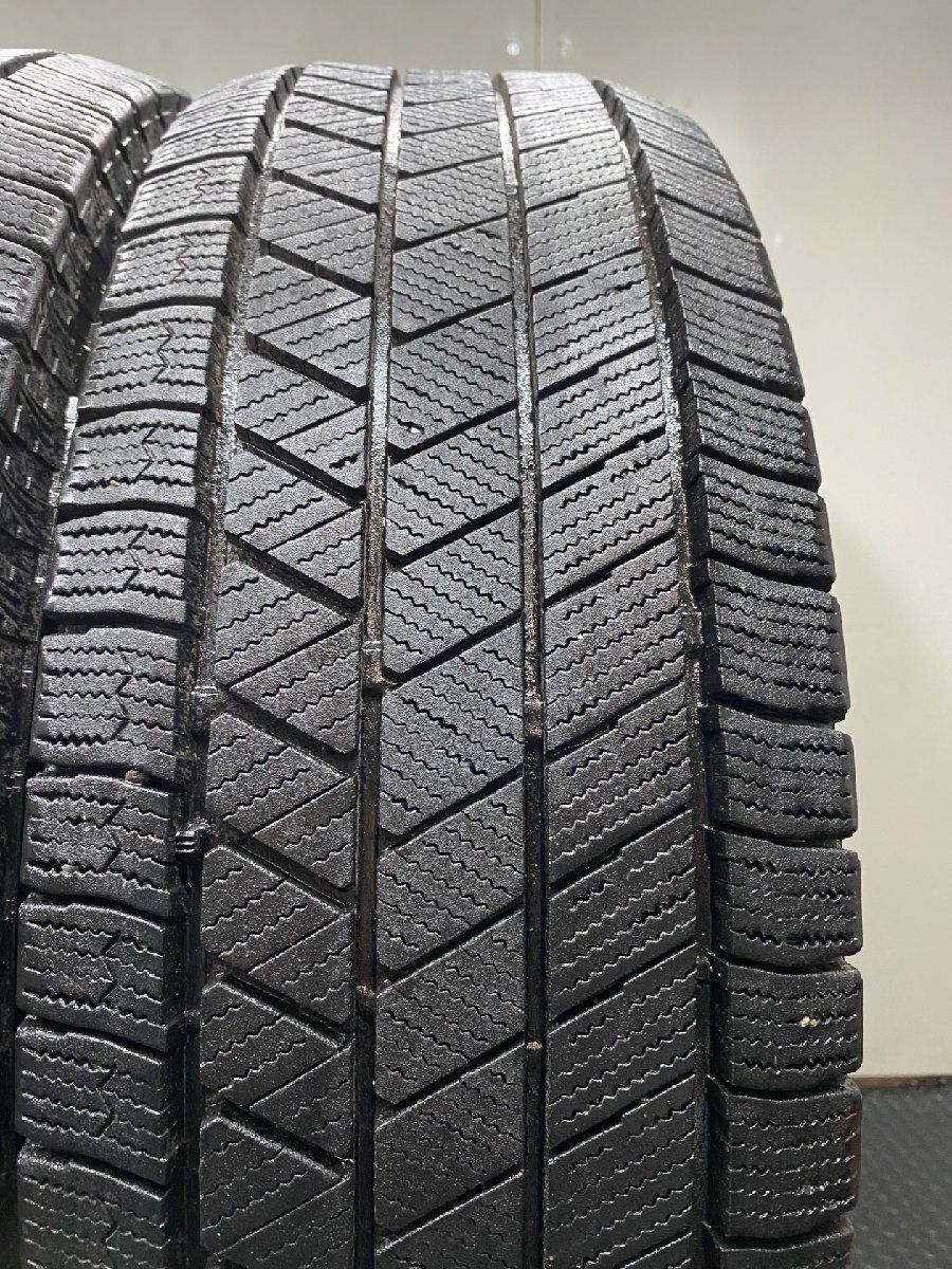 BS BRIDGESTONE BLIZZAK VRX3 215/70R15 15インチ スタッドレス 4本 22年製 バリ溝 グランビア ハイエース等　(STZ167) BS BRIDGESTONE BLIZZAK VRX3 215/70R15 15インチ スタッドレス 4本 22