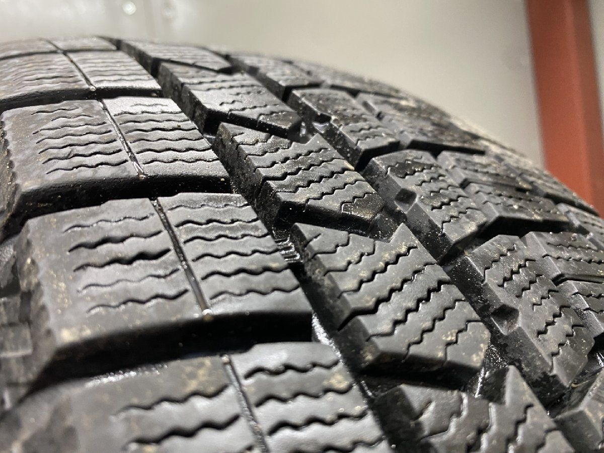 DUNLOP WINTER MAXX WM02 195/65R15 15インチ スタッドレス 4本 22年製 バリ溝 カローラツーリング プリウス エスクァイア ノア等 (STH145) DUNLOP WINTER MAXX WM02 195/65R15 15インチ スタッドレス 4本 22年製