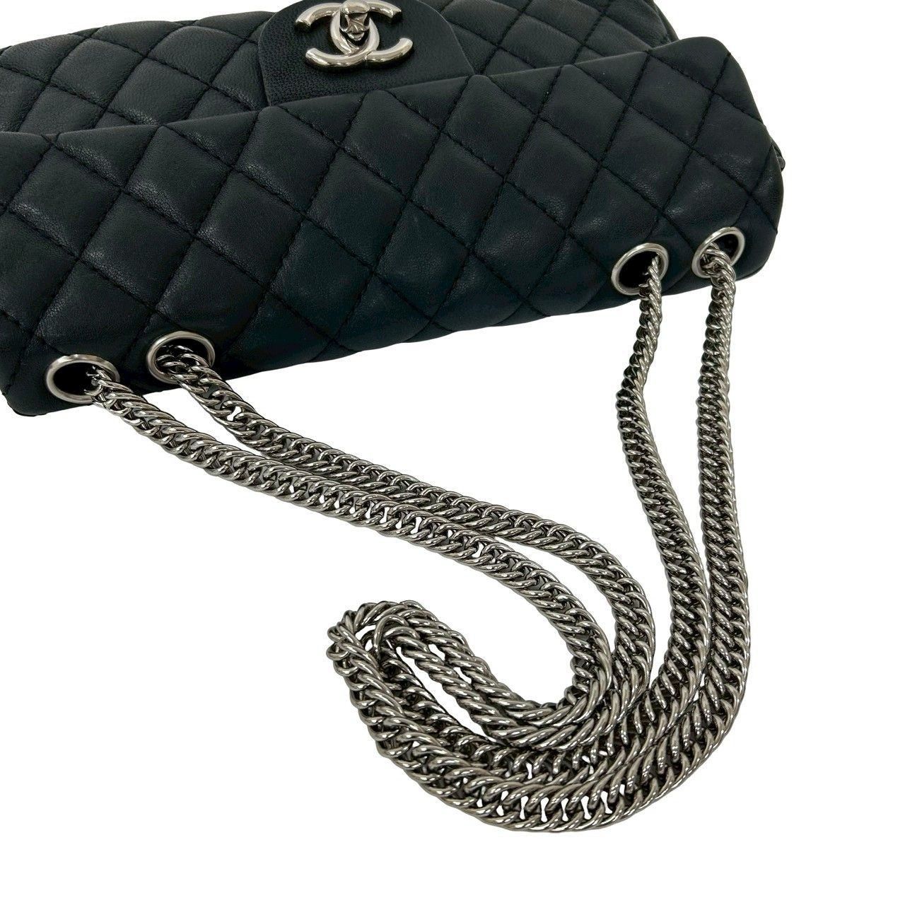 極 美品 カード シール有 3番台 CHANEL シャネル マトラッセ デカココ ターンロック ラムスキン チェーン ショルダーバッグ ブラック 41311 極 美品 カード シール有 11番台 CHANEL シャネル マトラッセ ココ