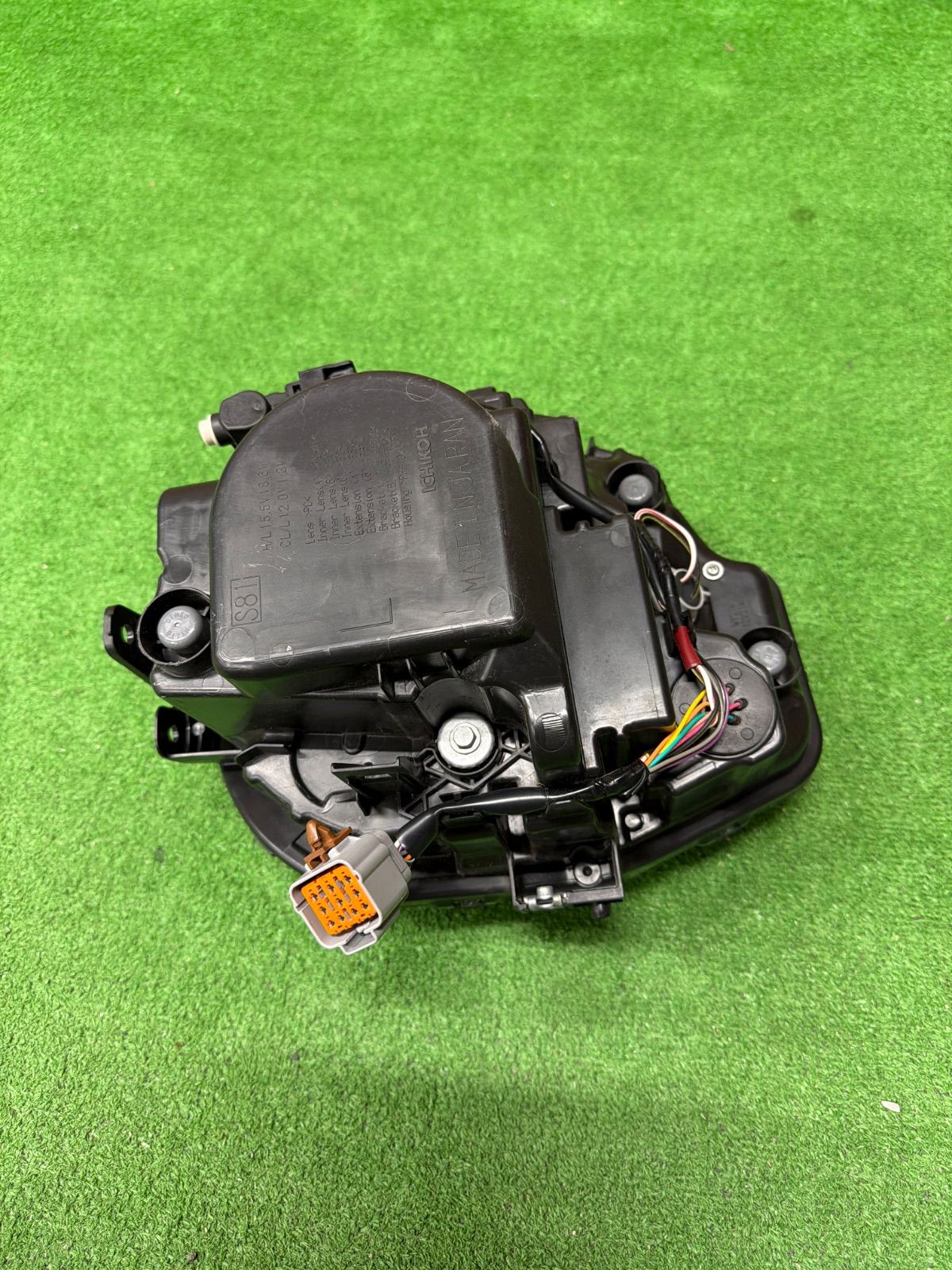 スズキ アルトラパン HE33S 純正 左側 ヘッドライト ICHIKOH A021 (563