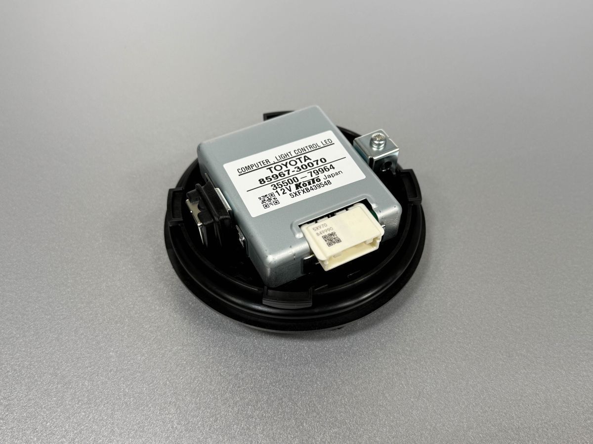 ハイエース 純正 ヘッドライト コンピューター 200系 2個 左右 LED 200