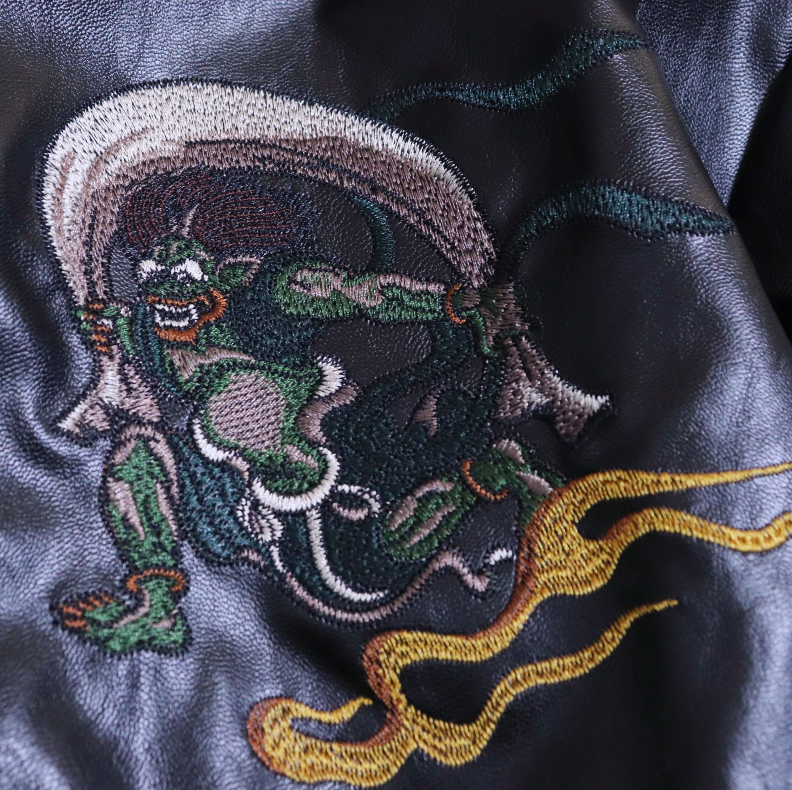 UABONI ユアボニ 風神 雷神 刺繍 フェイクレザー ジャケット 52サイズ UABONI ユアボニ 風神 雷神 刺繍 フェイクレザー ジャケット 52サイズ