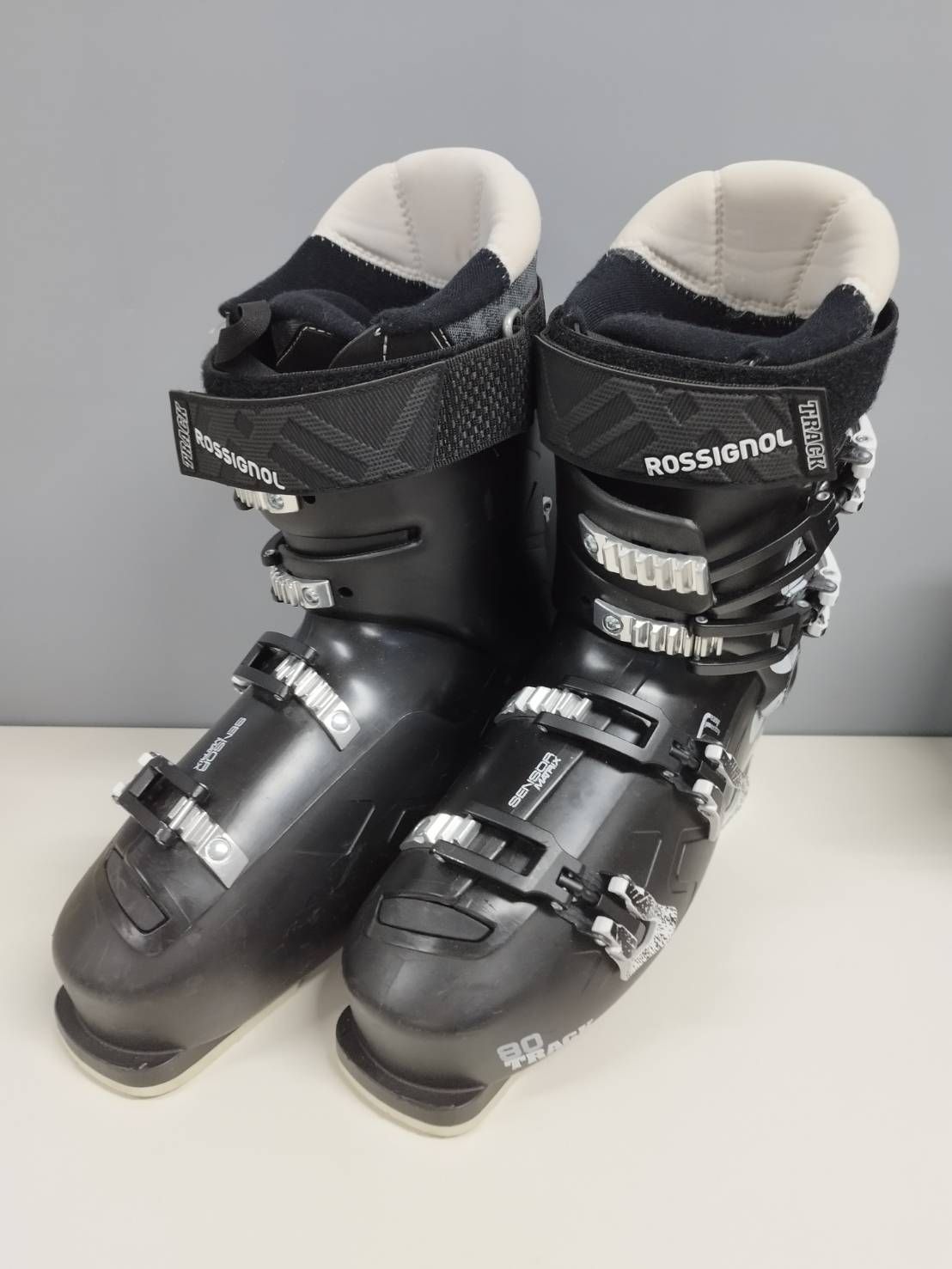 ROSSIGNOL TRACK 80 スキーブーツ 27.5cm/318mm ウィンタースポーツ ROSSIGNOL TRACK 80 スキーブーツ 27.5cm/318mm