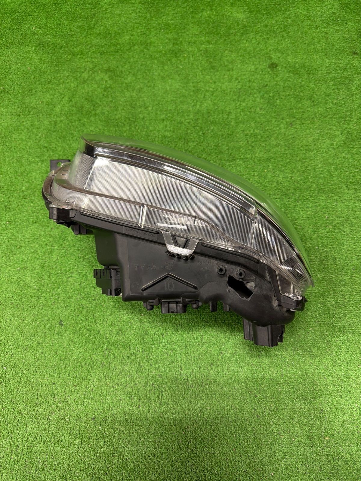ダイハツ タント LA650S 純正 右側 ヘッドライト KOITO 100-69074 (567