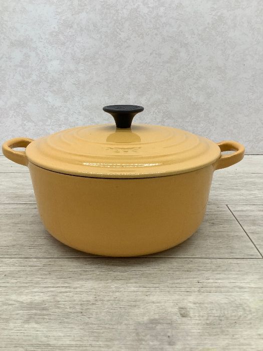 【美品】LE CREUSET 両手鍋 20cm イエロー ホーロー 鋳物 鍋 美品】LE CREUSET 両手鍋 20cm イエロー ホーロー 鋳物 鍋 【公式通販】