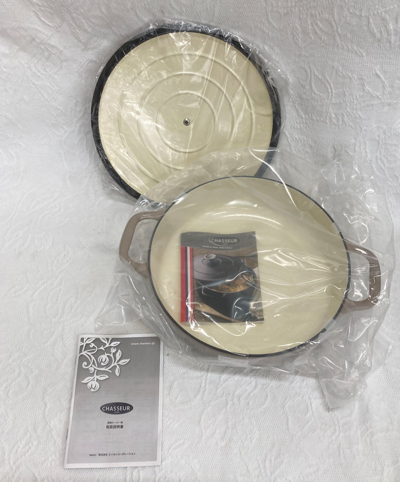 〇未使用 シャスール（Chasseur）24cm 鋳物ホーロー鍋 ココット 両手鍋