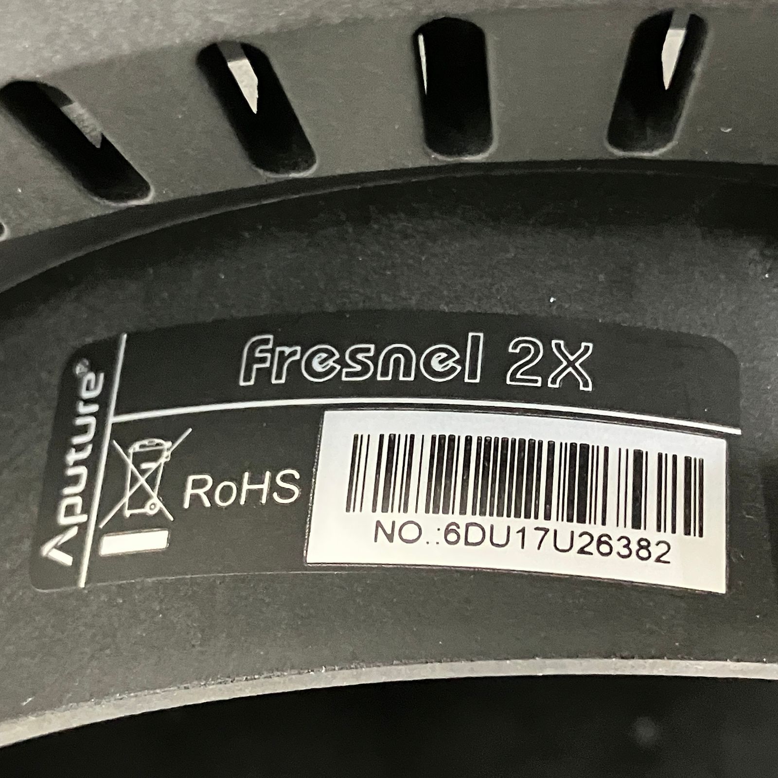 Aputure アプチャー Fresnel 2X フレネルレンズ 撮影機材 中古