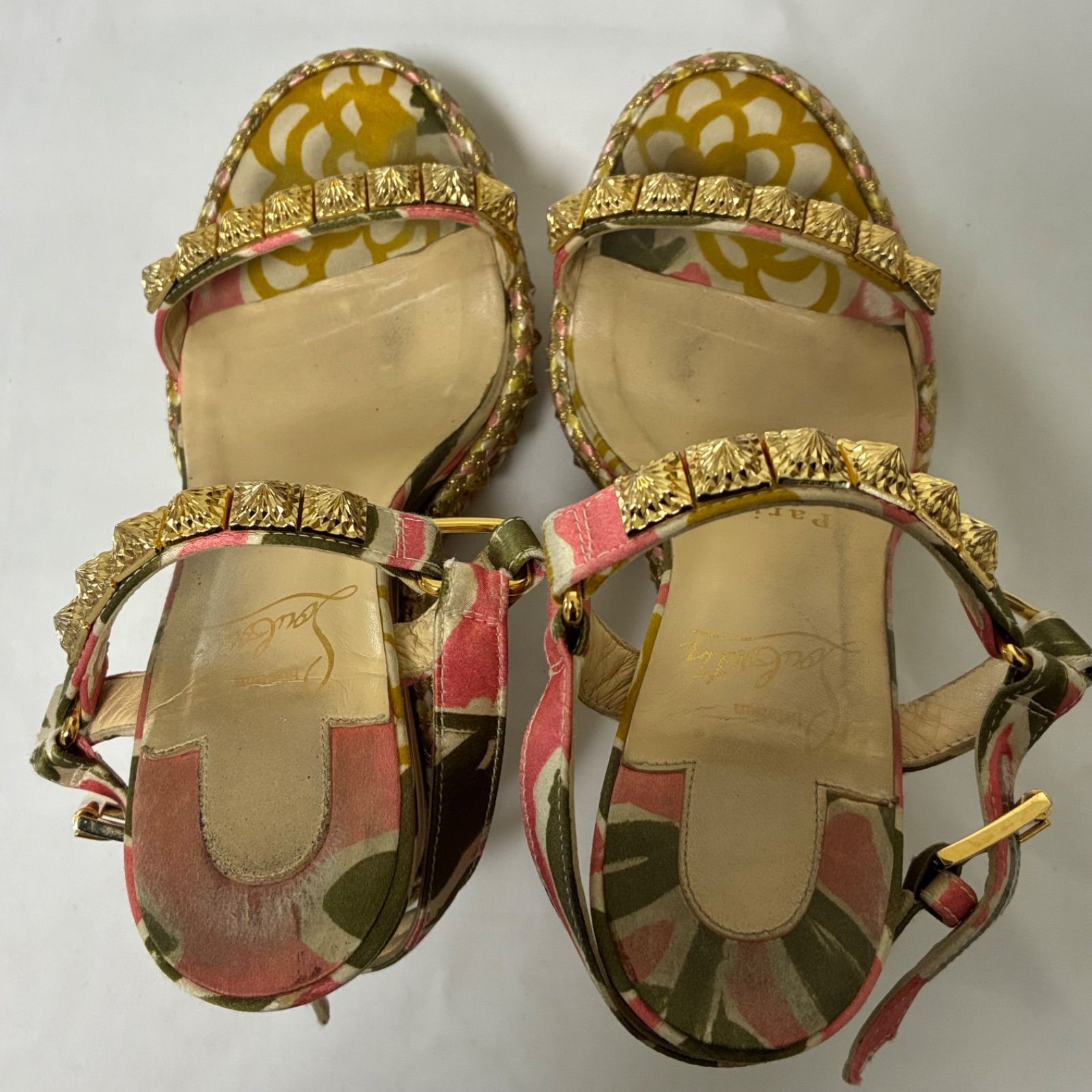 クリスチャンルブタン Christian Louboutin カタクロウ ピラミッド 