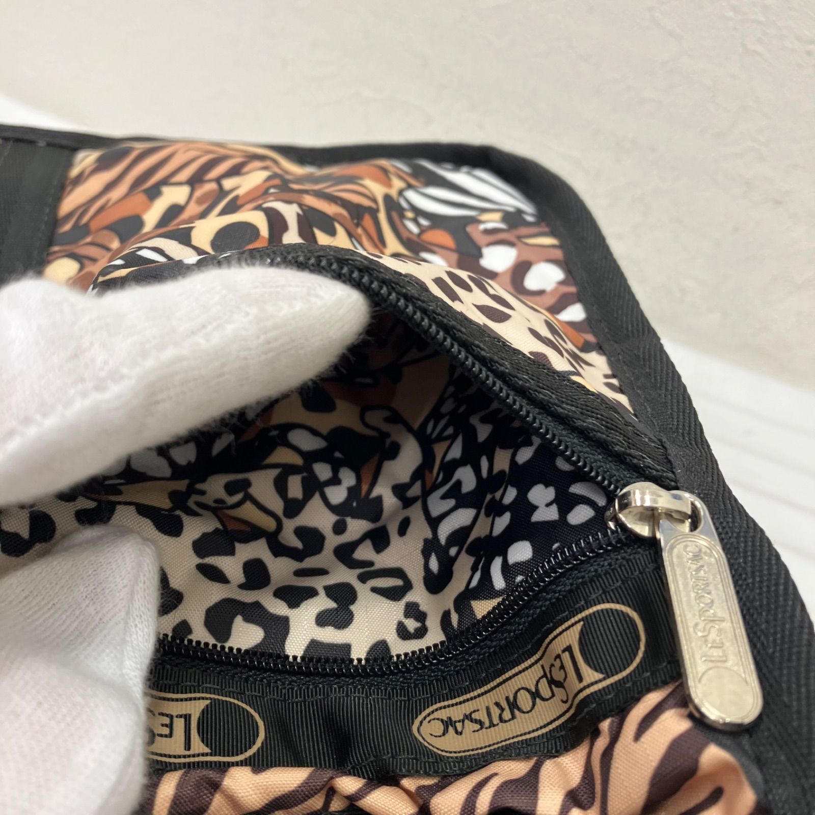 1873　LeSportsac レスポートサック　ショルダー　レオパード 1873 LeSportsac レスポートサック ショルダーバッグ デラックス