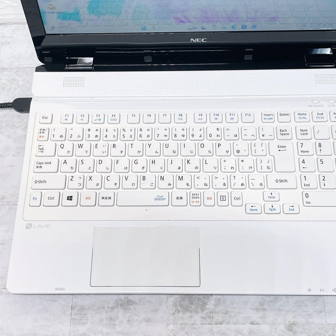 NEC LAVIE ホワイト 8GB Windows11 ノートパソコン DVD 大画面 カメラ 