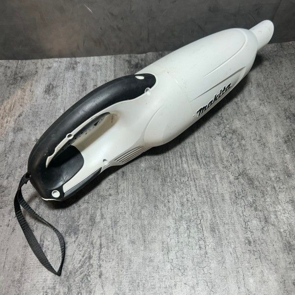 ◇マキタ(makita) 充電式クリーナー CL180FDZW 【中古】 【市川行徳店 