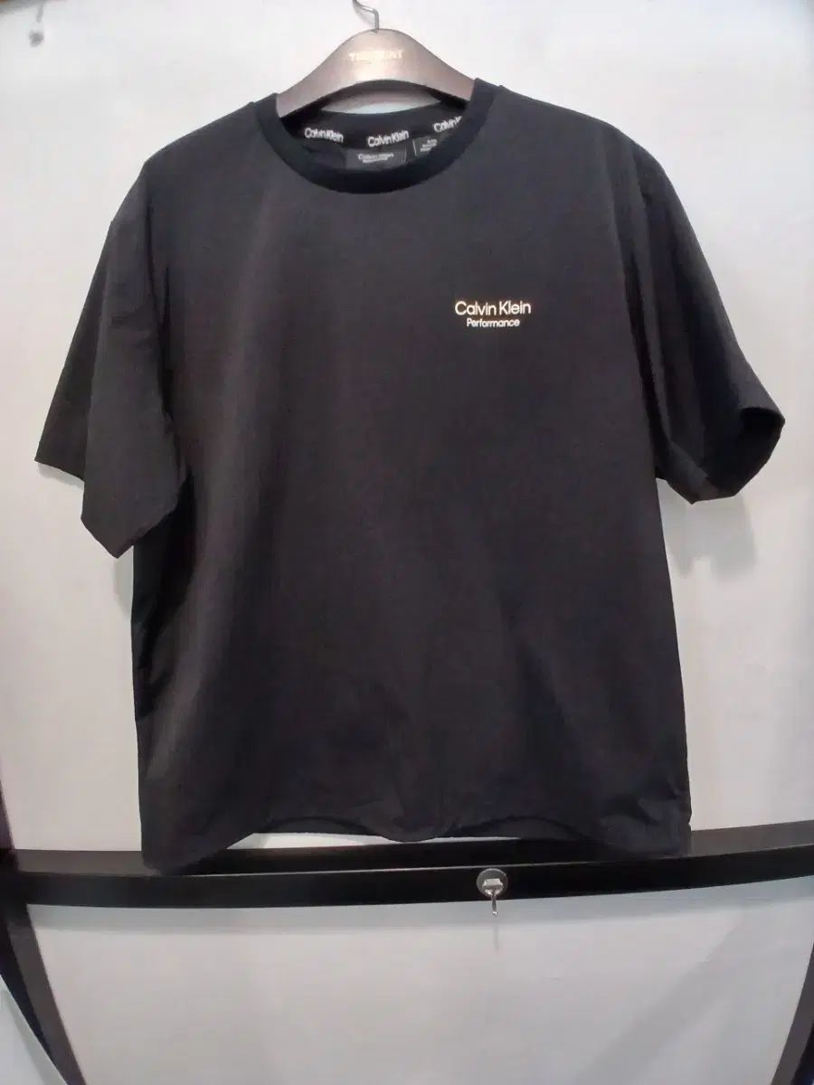 Calvin Klein カルバン・クライン パフォーマンスパフォーマンス 半袖Tシャツ Tシャツ アノラック（アノラック） ブラック