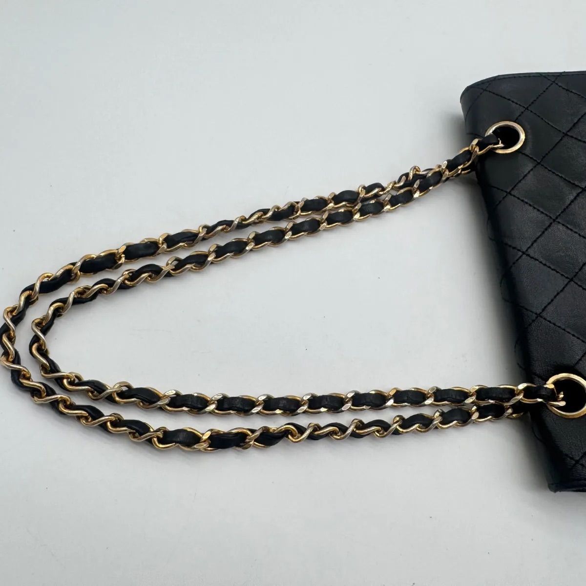 シャネル マトラッセ ターンロック ココマーク ショルダー ゴールド金具 黒茶 CHANEL（シャネル） ミニマトラッセ ココマーク ターンロック サテン
