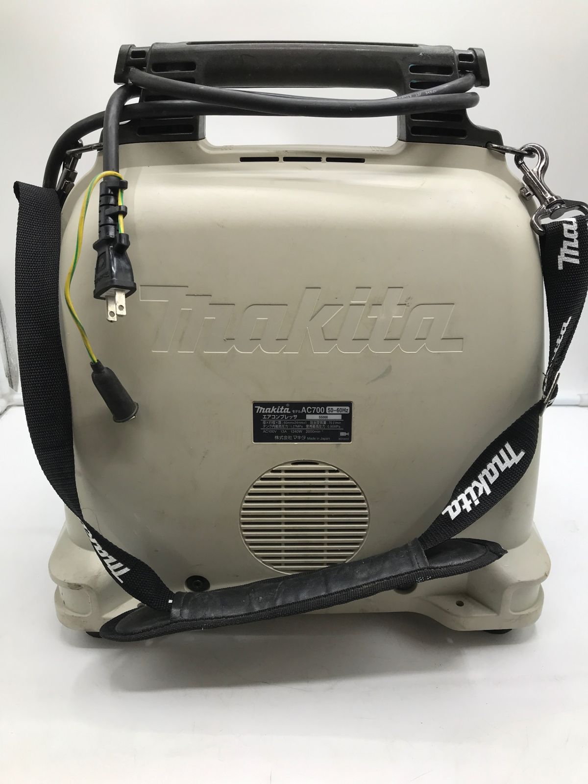 makita マキタ AC700 常圧エアーコンプレッサー【野田愛宕店】【店頭取引限定】【中古】管理番号：ITPYSQX9B1EZ 中古品】Makita/マキタ AC700 ☆ 常圧エアコンプレッサー [IT_LSC8K