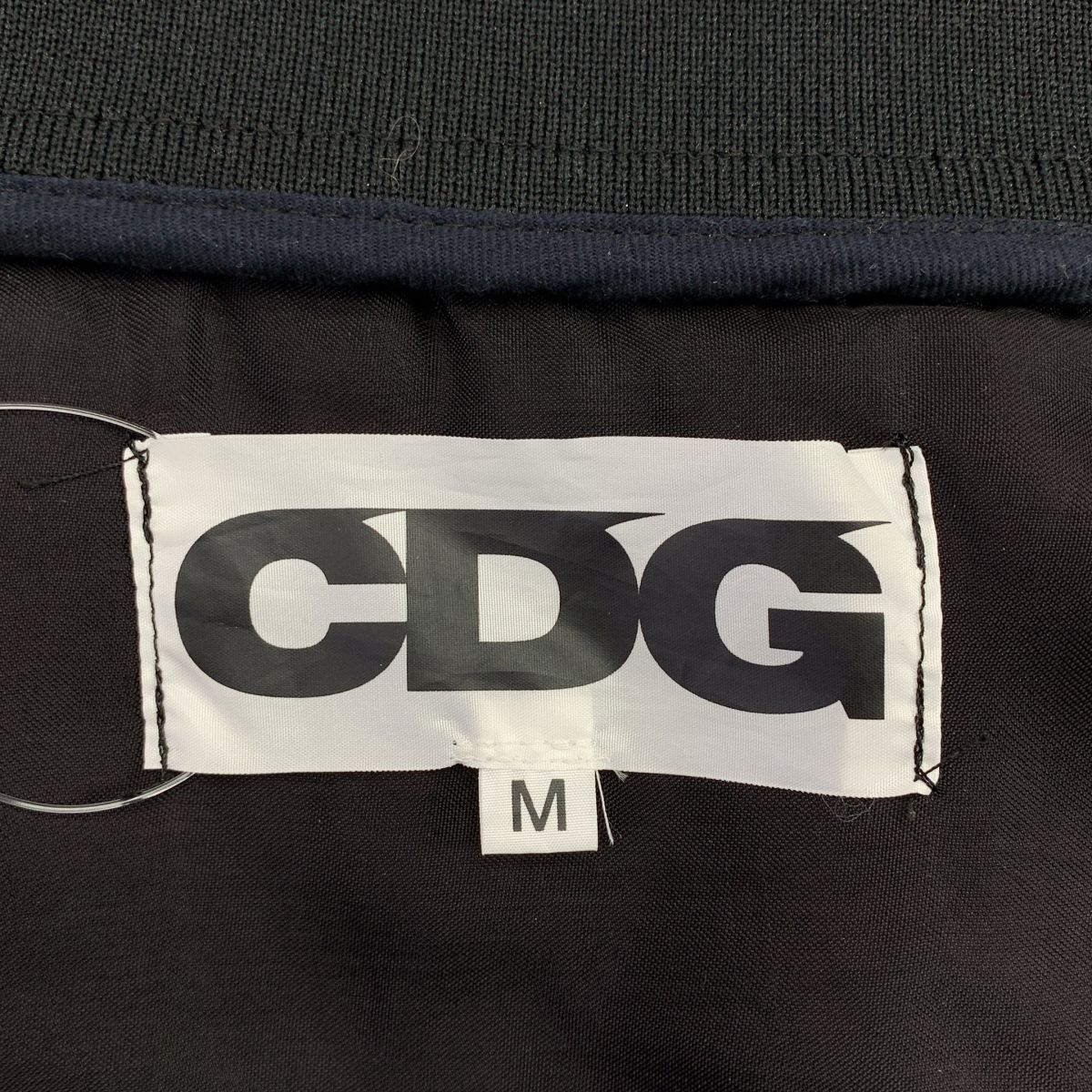 CDG by Comme des Garcons. / シーディージー コムデギャルソン | AD2024 | キュプラ ジップアップ スタッフ ブルゾン | M | ブラック | メンズ CDG by Comme des Garcons. / シーディージー コムデギャルソン