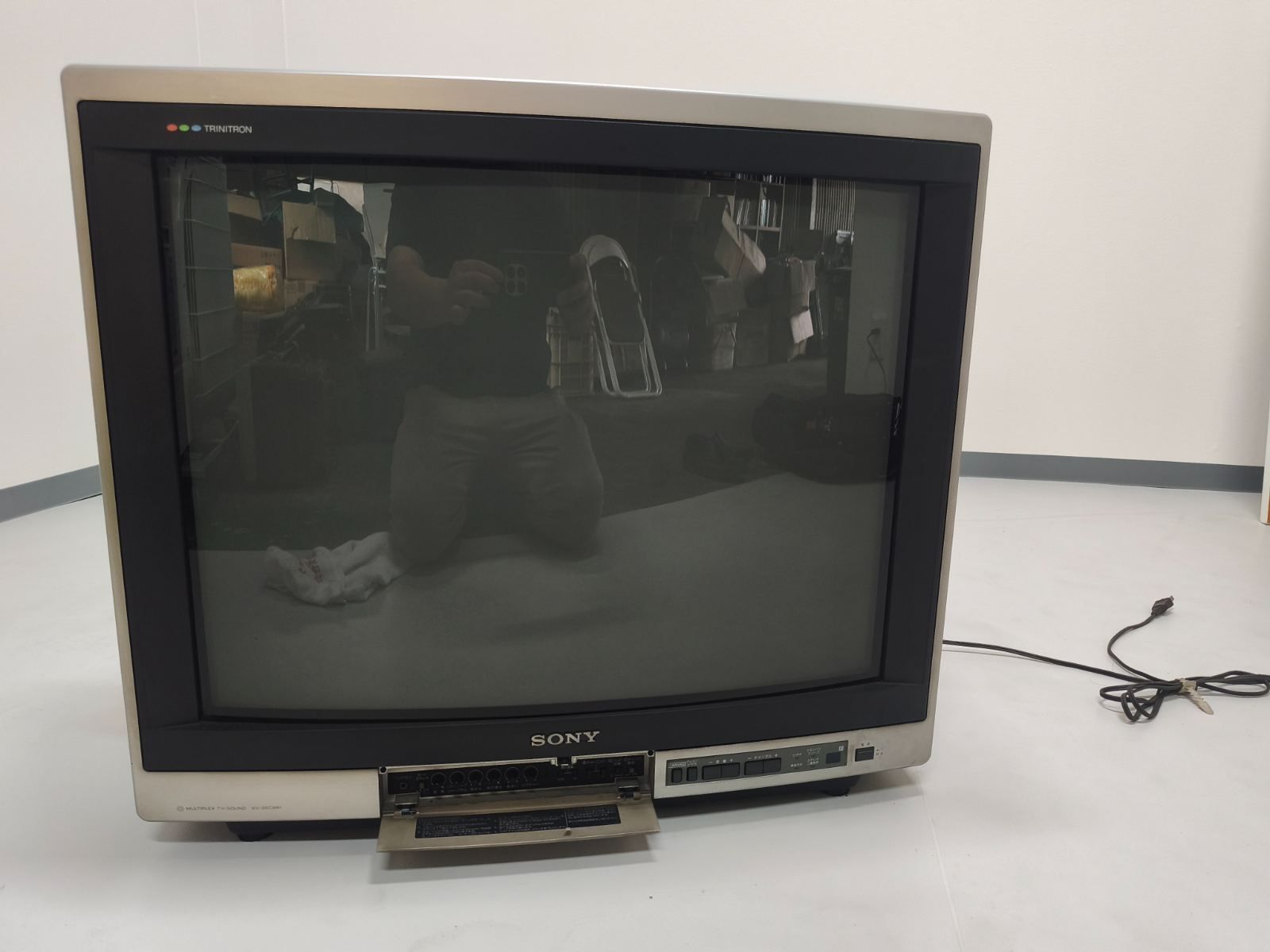 SONY ソニー トリニトロン ブラウン管カラーテレビ 画面映り確認済み 引き取り限定 SONY ソニー トリニトロン ブラウン管カラーテレビ 画面映り確認済み
