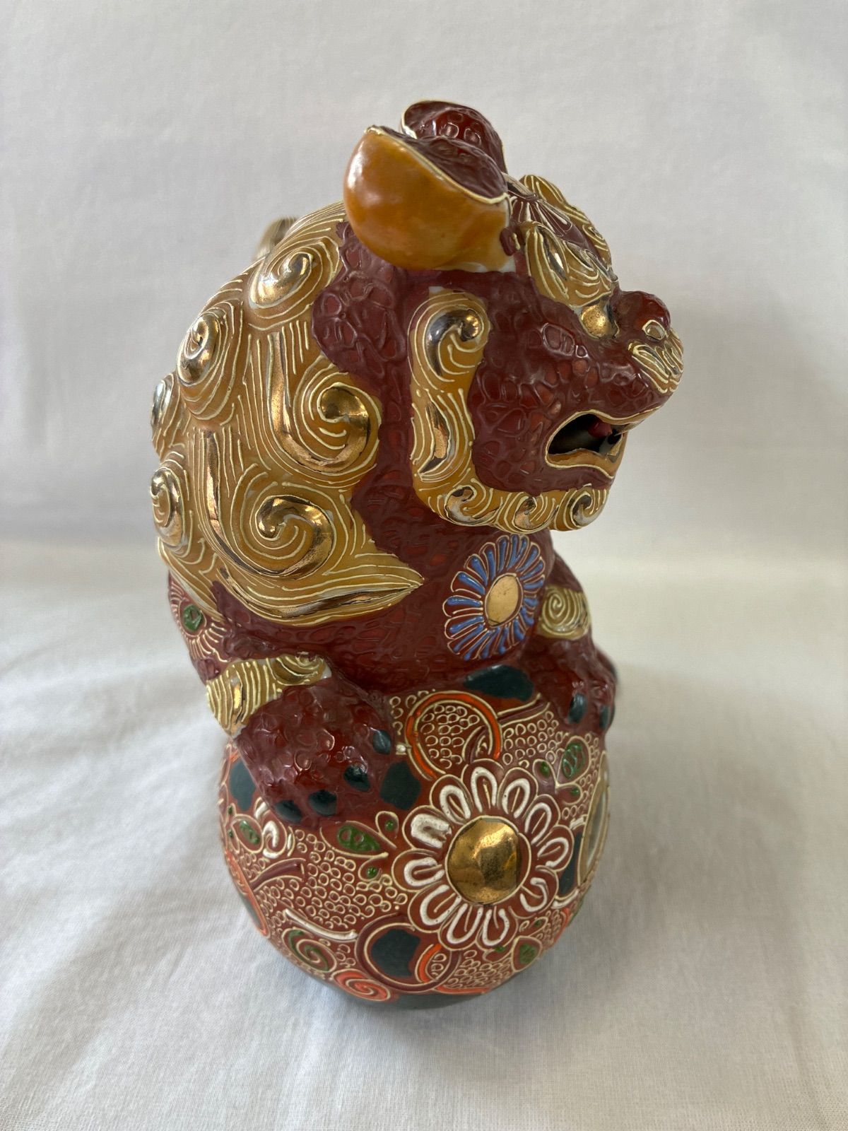 約18cm】九谷焼 玉乗り獅子 置物 東山九谷 縁起物 魔除け 金彩 赤