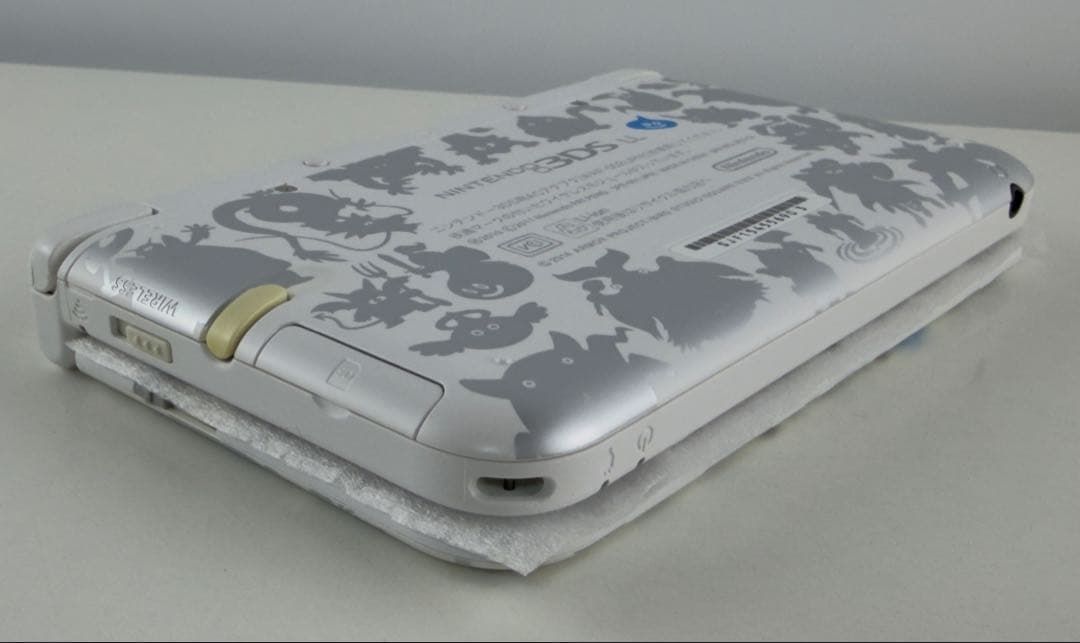 極美品 ニンテンドー 3DS LL ドラゴンクエストスペシャル 本体 3dsll
