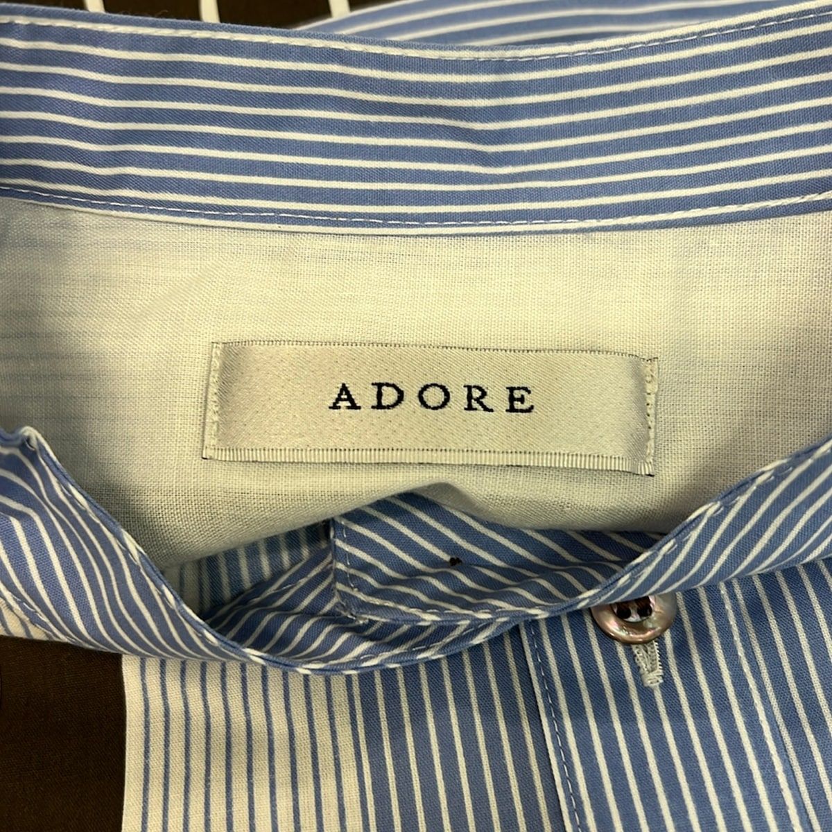 ADORE(アドーア) 長袖シャツブラウス サイズ38 M レディース美品  - ライトブルー×ダークブラウン×マルチ ストライプ ADORE(アドーア) 長袖シャツブラウス サイズ38 M レディース美品