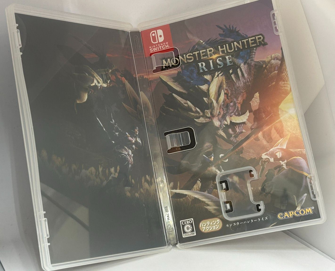 13時まで　その後売れなければゲオに持っていきます。　任天堂　ニンテンドー　switch　　モンハンライズ付　岩手県内なら持っていくこと可能です！　本日限定 モンスターハンターシリーズ最新作、Nintendo Switch