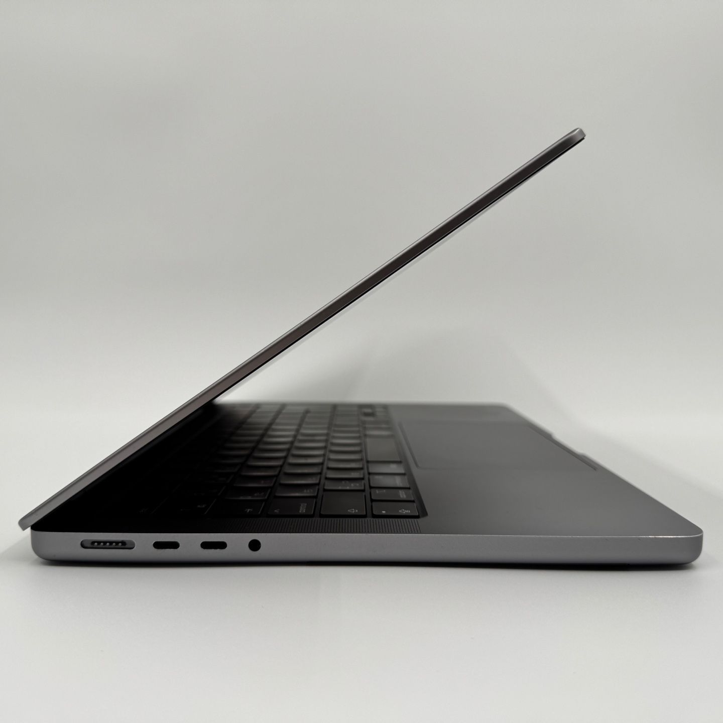 MacBook Pro 14