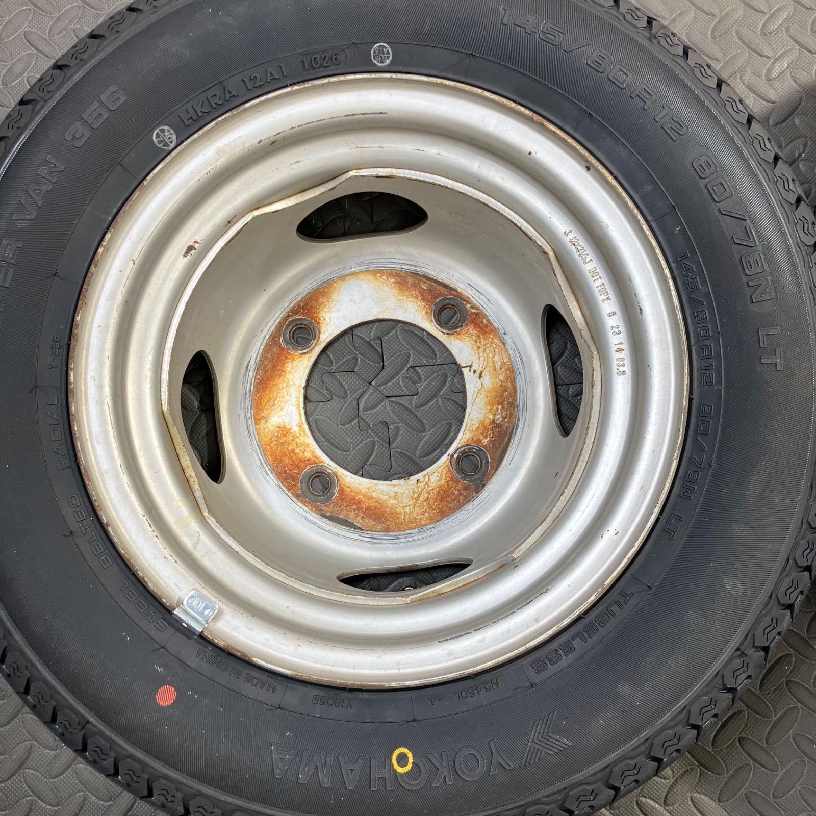 26年製 新品タイヤ 145/80R12 80/78N LT ヨコハマ スーパーバン356(夏