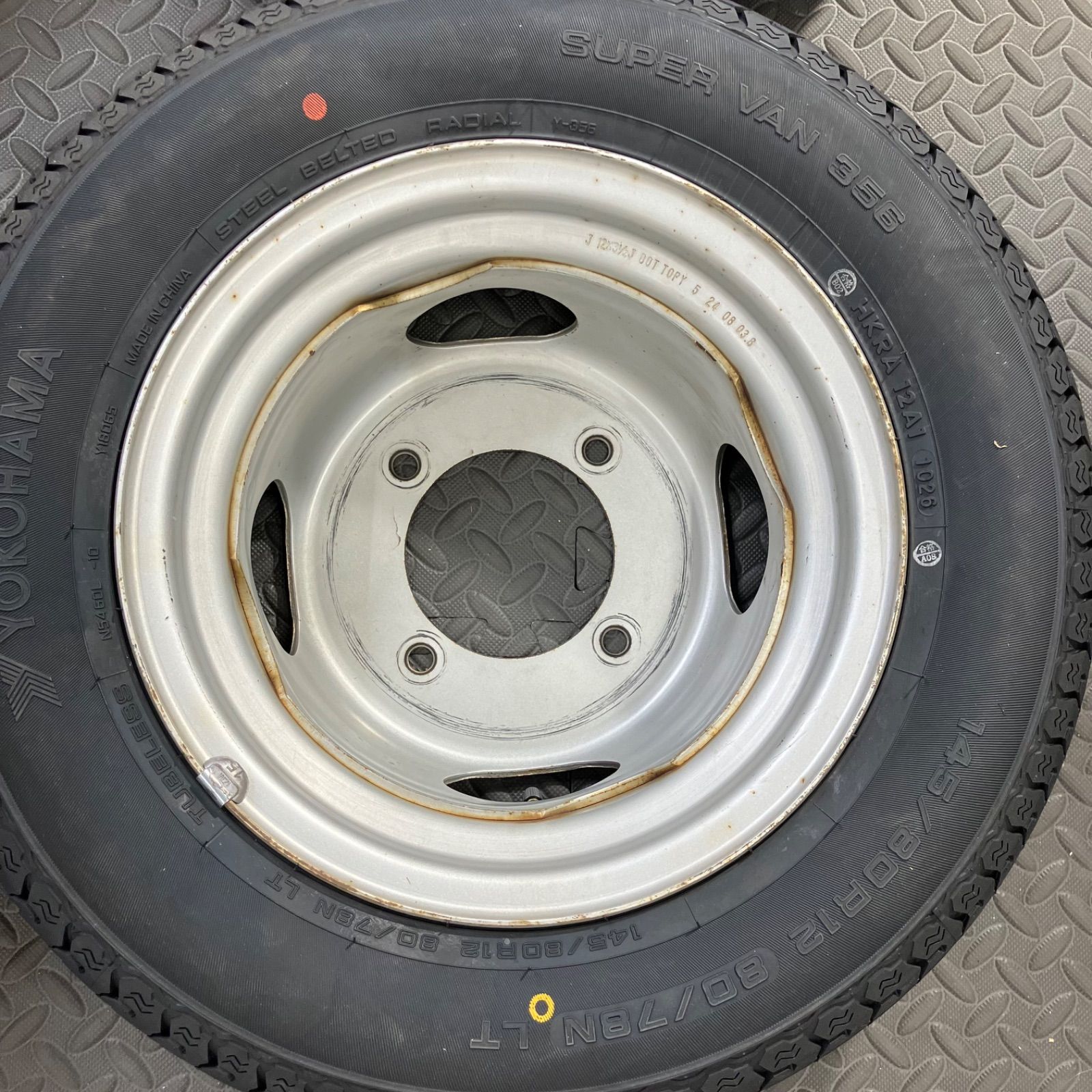 26年製 新品タイヤ 145/80R12 80/78N LT ヨコハマ スーパーバン356(夏