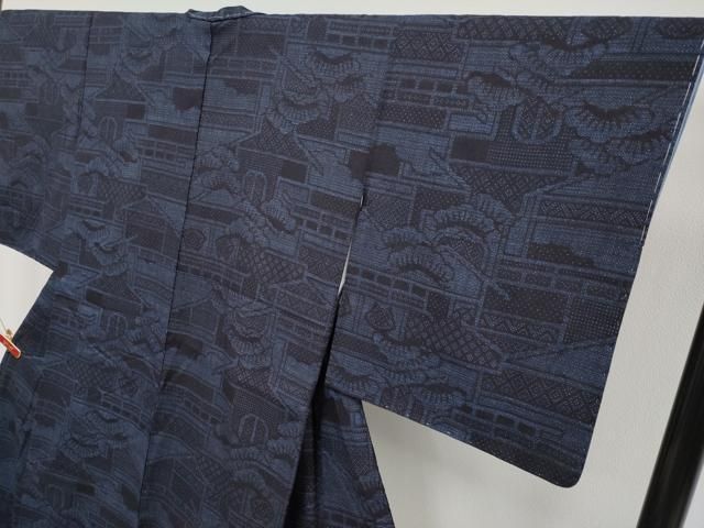 平和屋着物●極上　本場結城紬　重要無形文化財　100亀甲　風景松文　濃紺地　証紙付き　逸品　未使用　CYAA4892s6 平和屋着物○極上 本場結城紬 重要無形文化財 100亀甲 風景松文 濃紺地