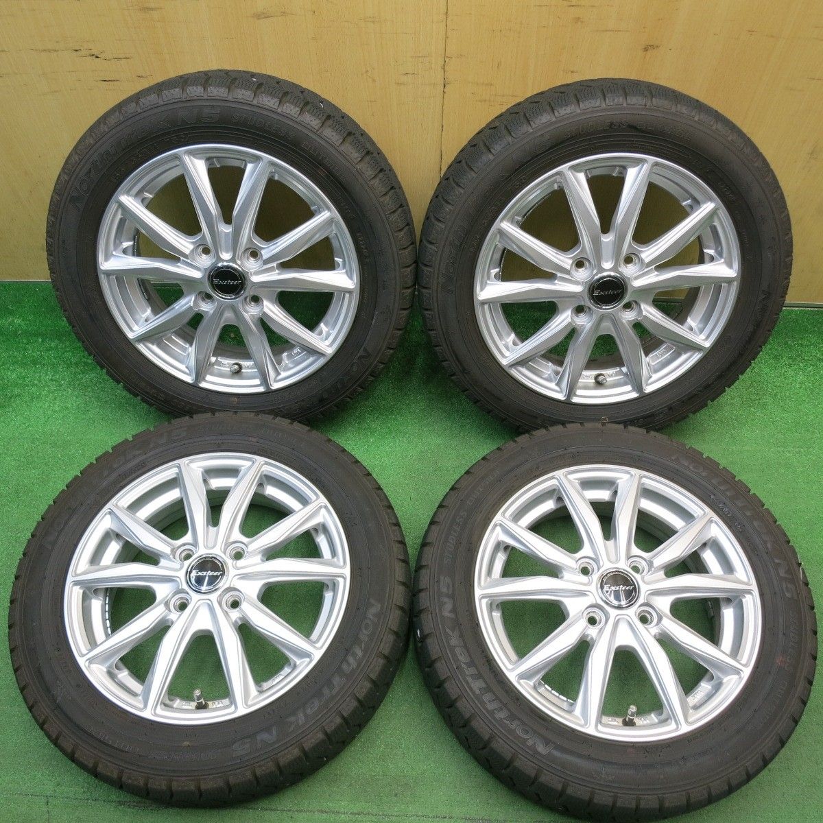 ほぼ未使用！24年！キレイ☆スタッドレス 155/65R14 オートバックス 