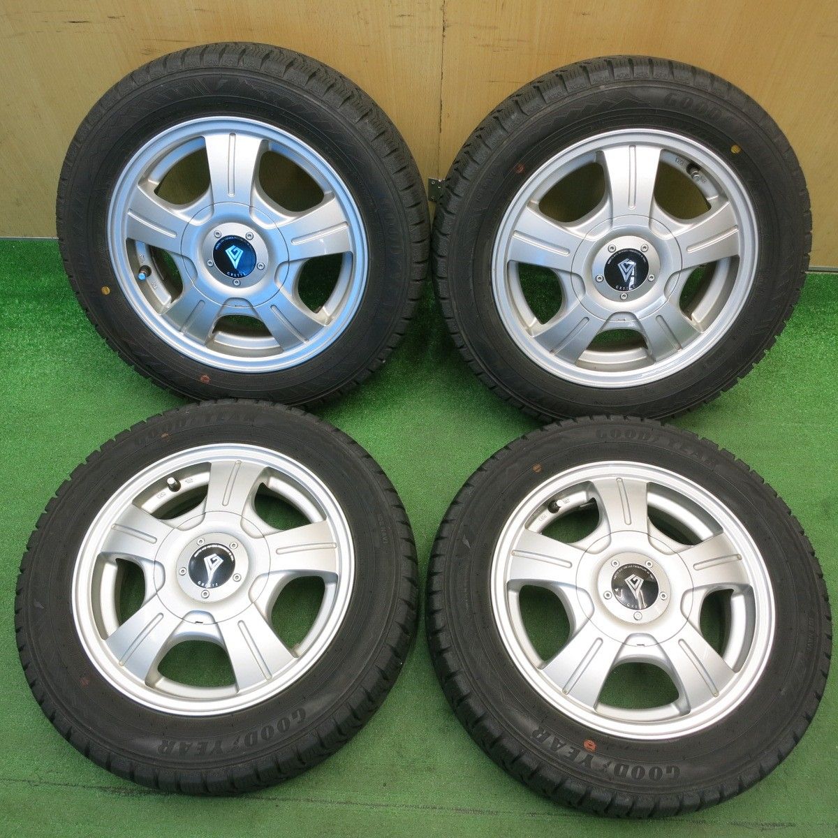 超バリ溝！ほぼ10分☆スタッドレス 155/65R13 グッドイヤー アイスナビ