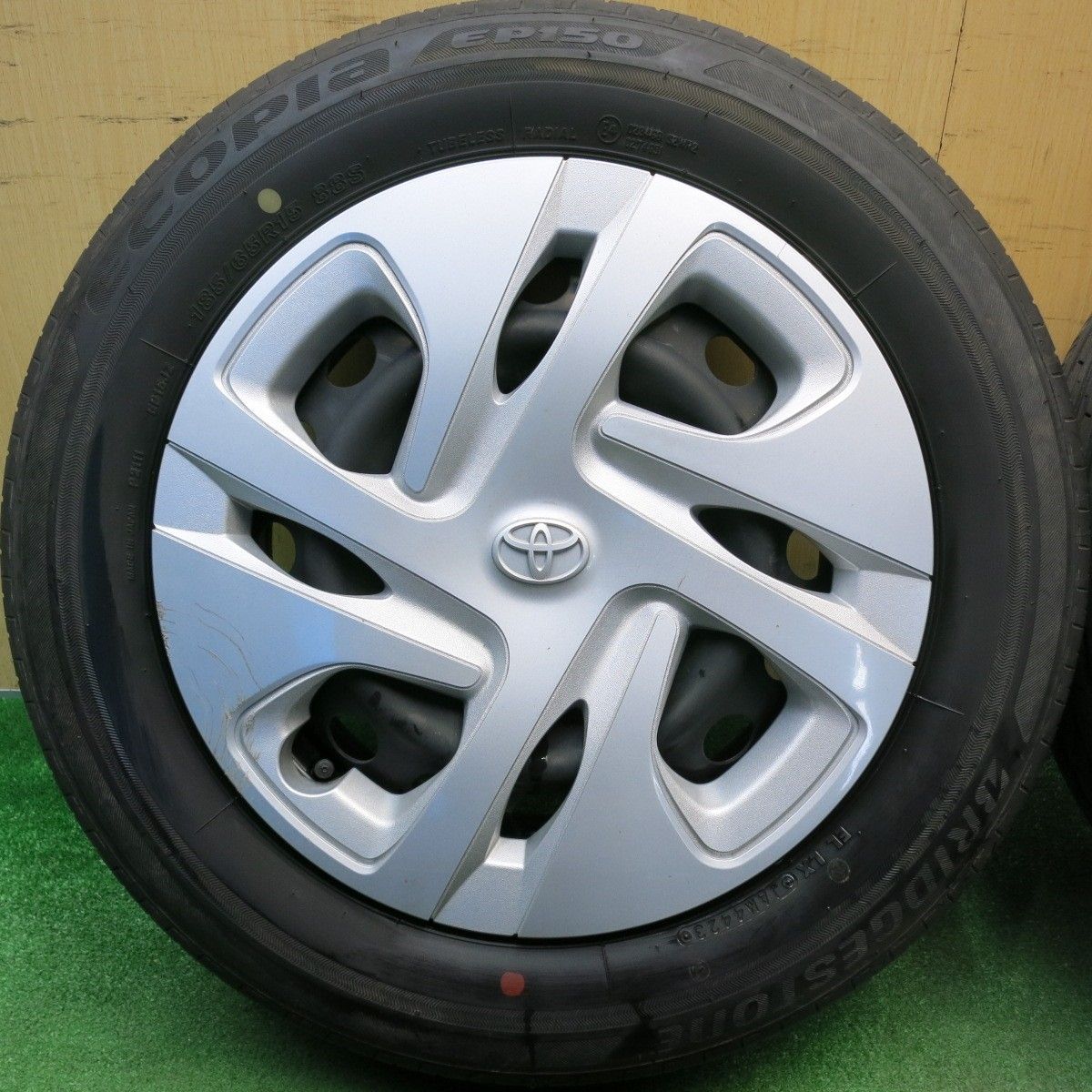 美品！走行距離少！MXPKアクア純正スチールホイールタイヤ　4本　185/65r15 ブリヂストンEcopia EP150 4本価格！23年☆トヨタ アクア 純正 スチール 185/65R15 ブリヂストン
